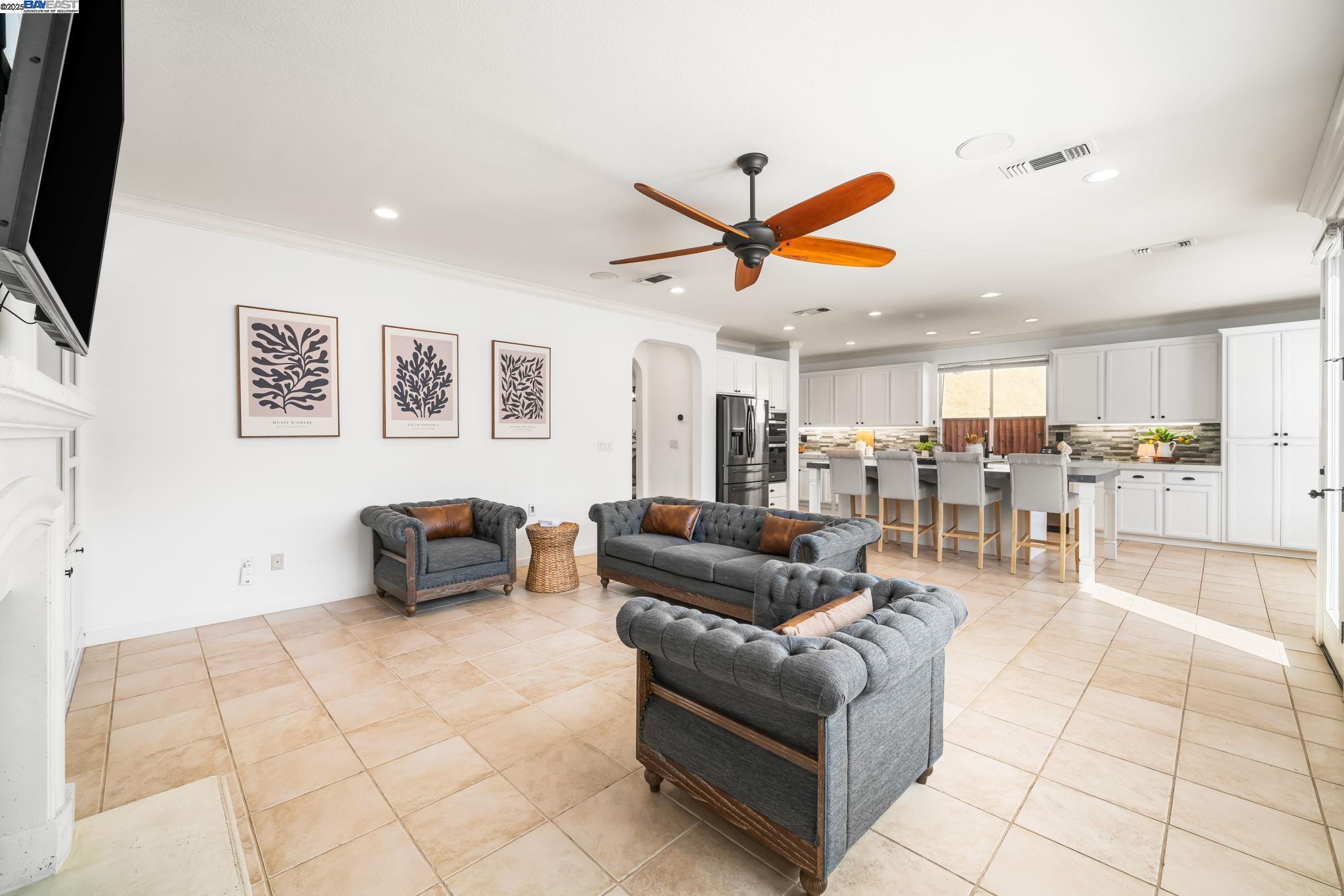 Detail Gallery Image 12 of 59 For 3638 Otter Brook Loop, Discovery Bay,  CA 94505 - 4 Beds | 3 Baths