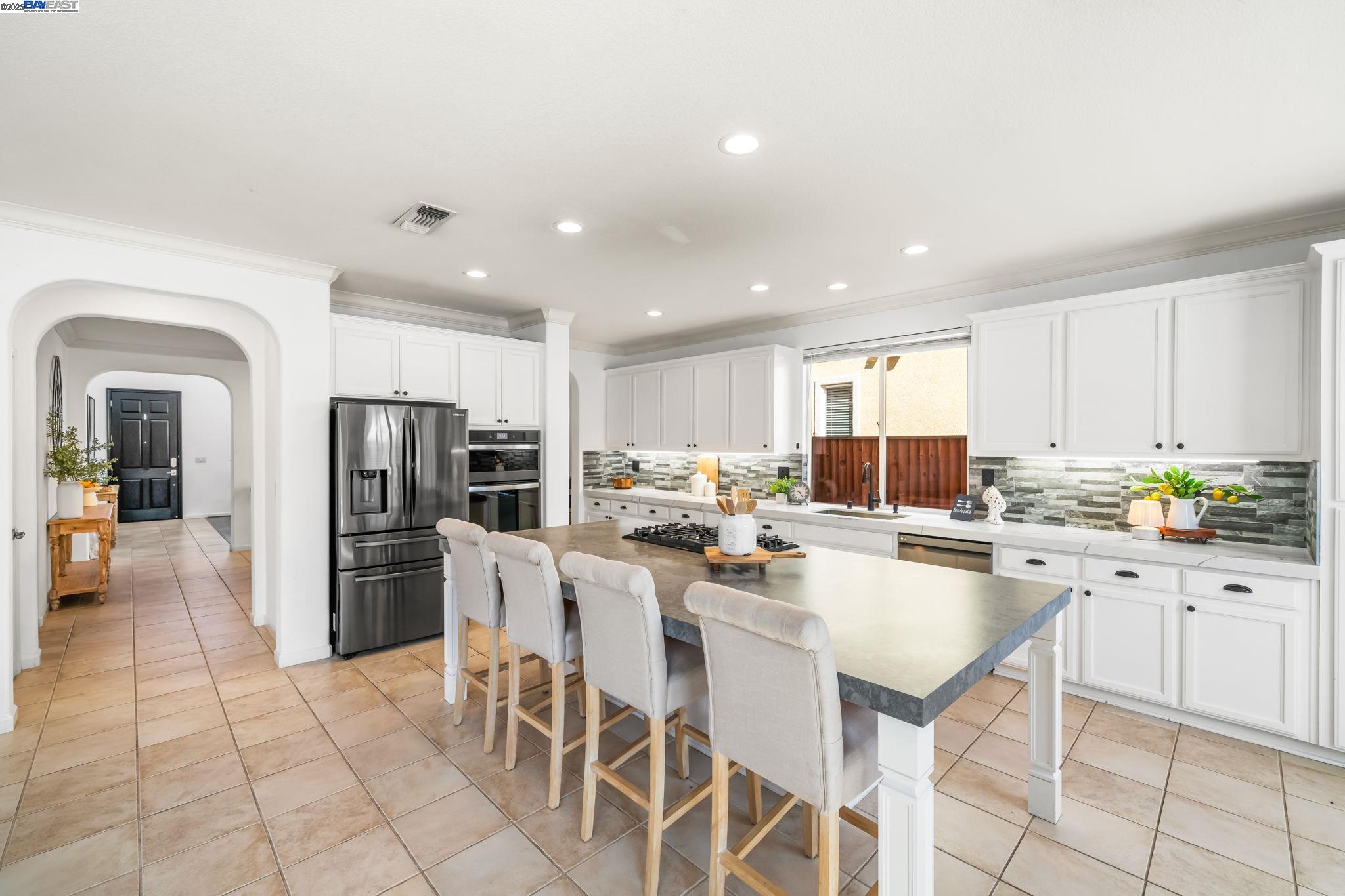 Detail Gallery Image 15 of 59 For 3638 Otter Brook Loop, Discovery Bay,  CA 94505 - 4 Beds | 3 Baths