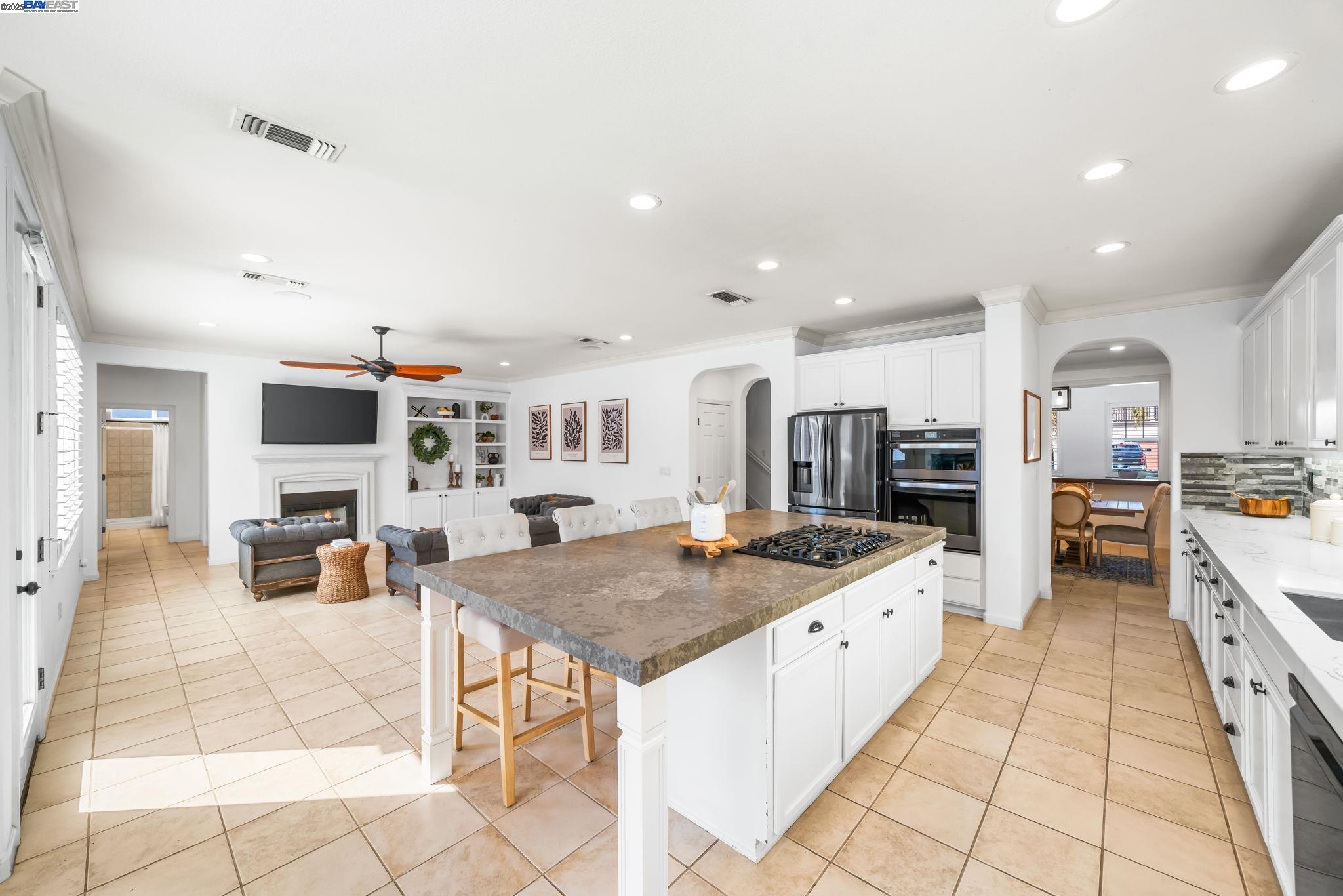 Detail Gallery Image 18 of 59 For 3638 Otter Brook Loop, Discovery Bay,  CA 94505 - 4 Beds | 3 Baths
