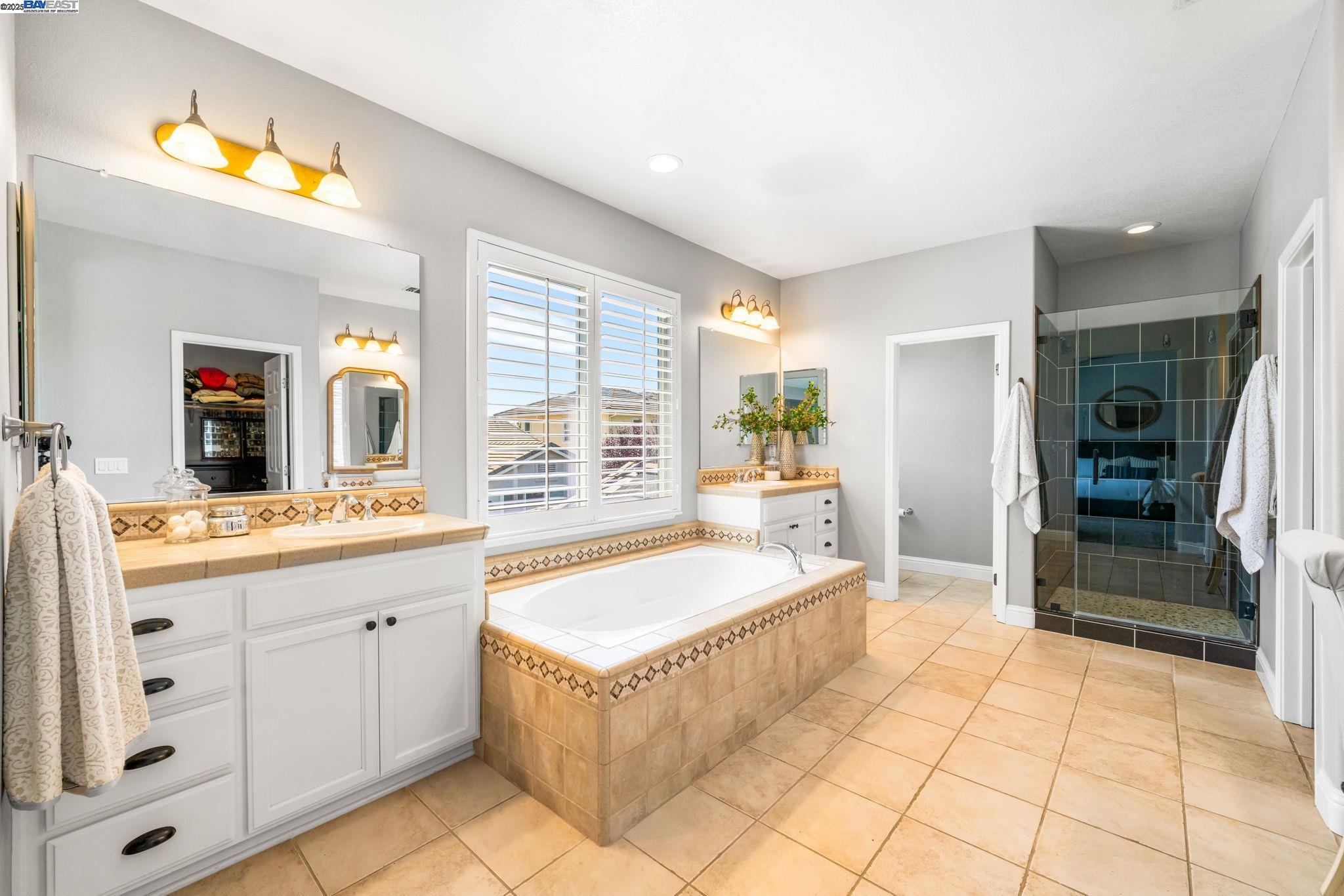 Detail Gallery Image 33 of 59 For 3638 Otter Brook Loop, Discovery Bay,  CA 94505 - 4 Beds | 3 Baths
