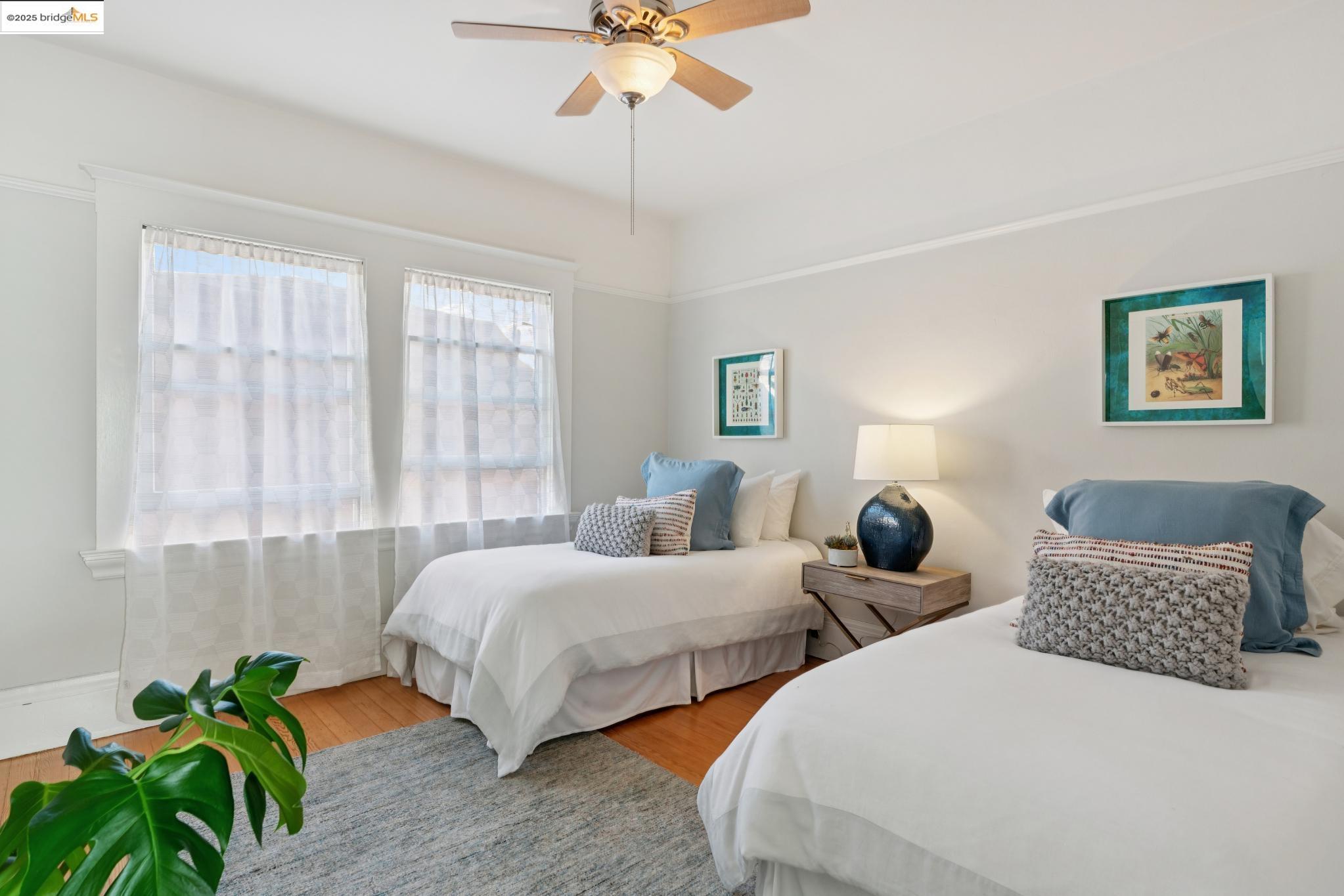 Detail Gallery Image 30 of 39 For 1081 Warfield Ave, Oakland,  CA 94610 - 5 Beds | 2 Baths