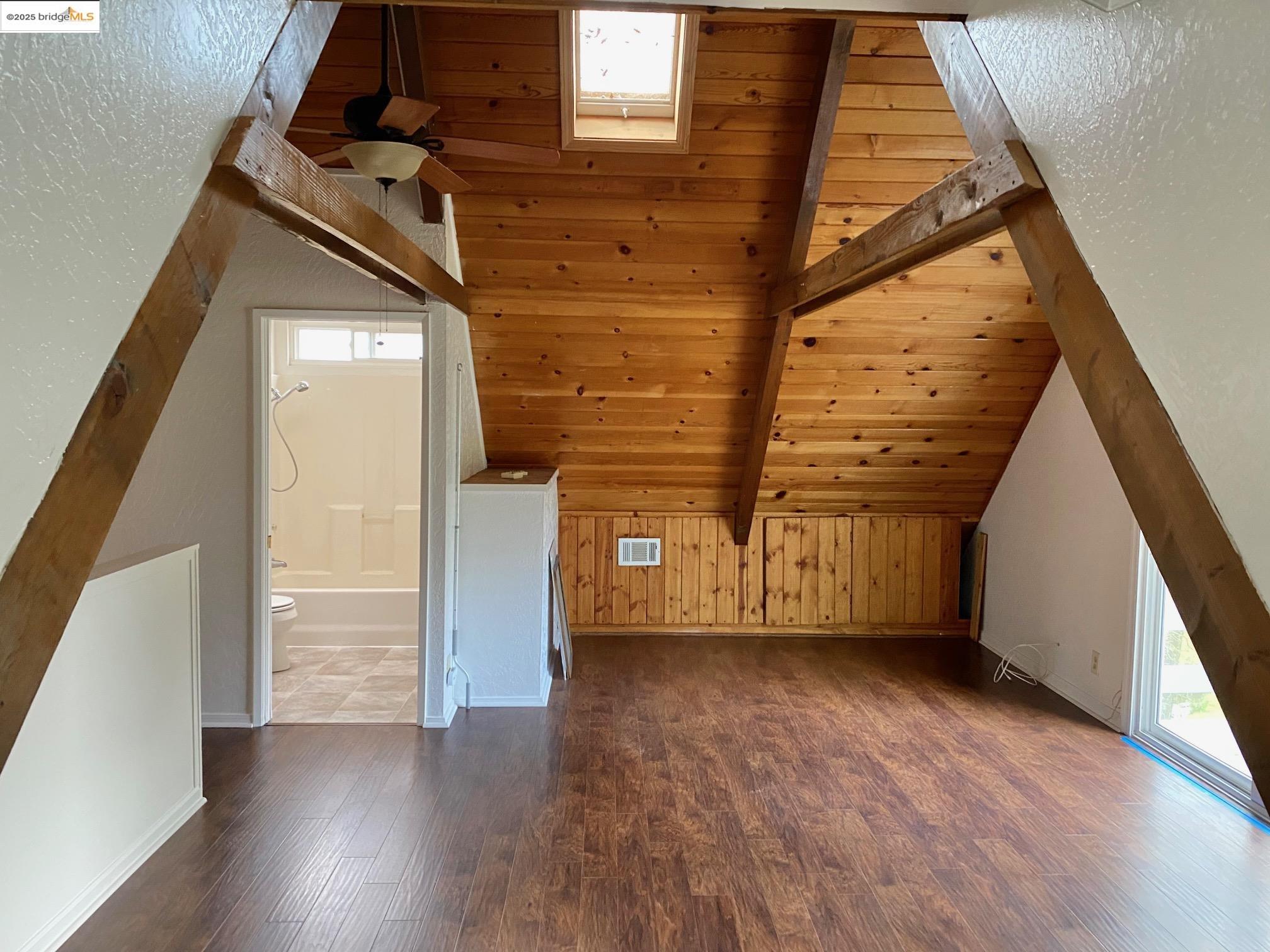 Detail Gallery Image 23 of 54 For 19440 Chaffee Circle, Groveland,  CA 95321-9305 - 4 Beds | 2/1 Baths