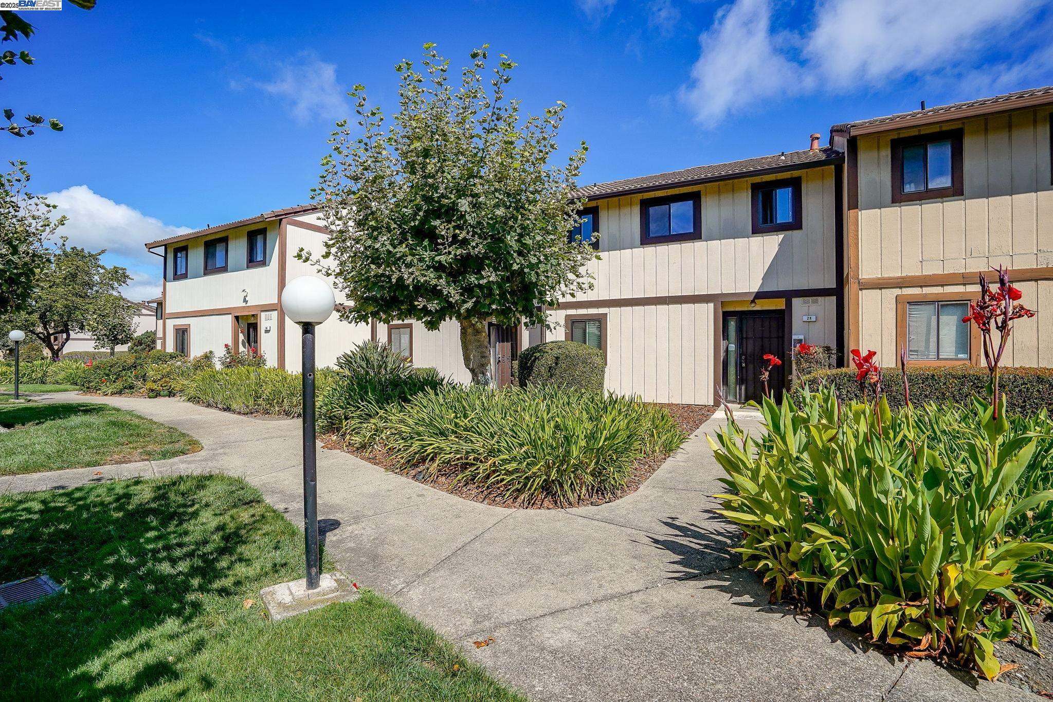 Photo #2: 41111556 Listing 