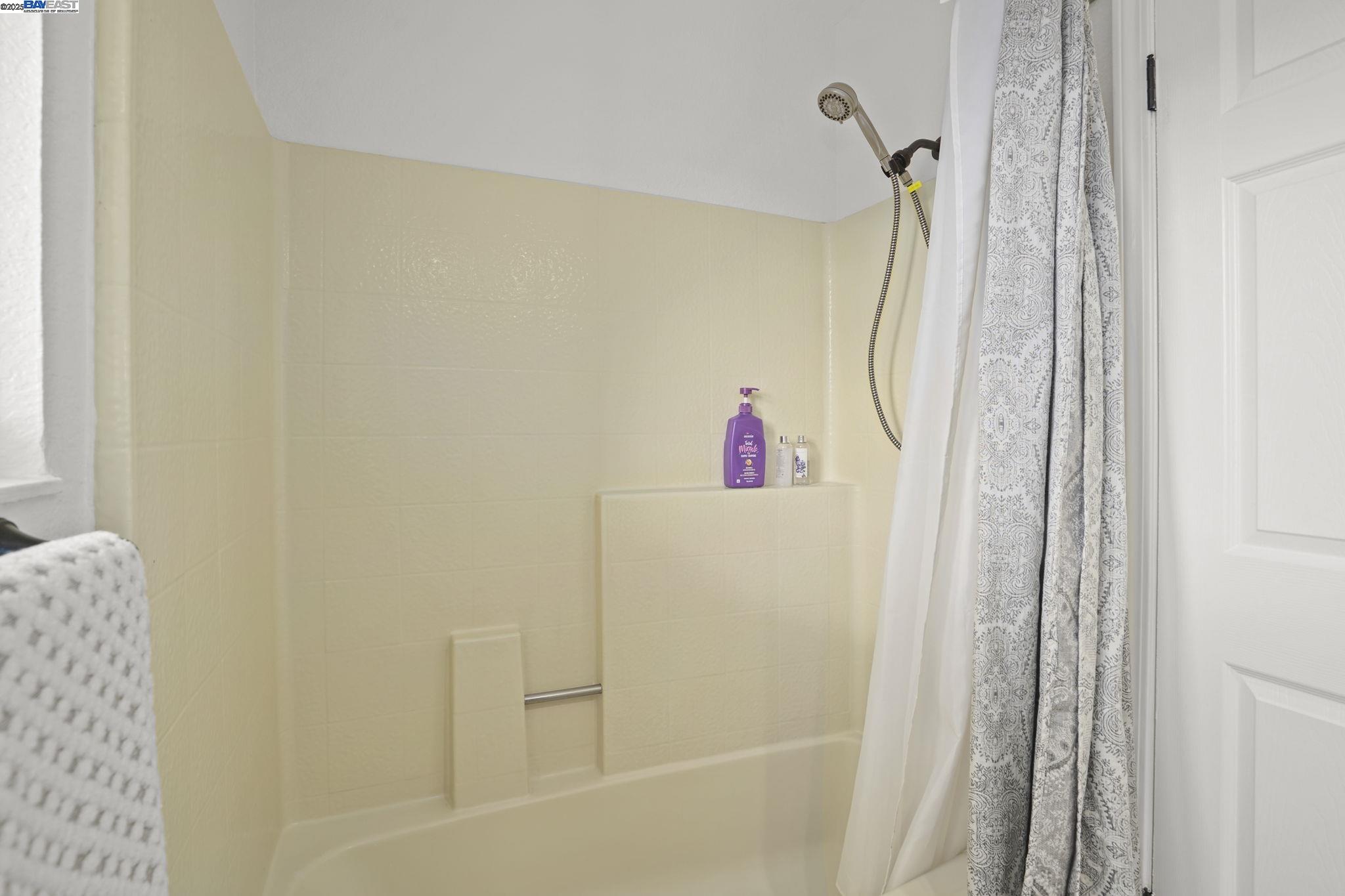 Photo #15: 41111556 Listing: Photo #15