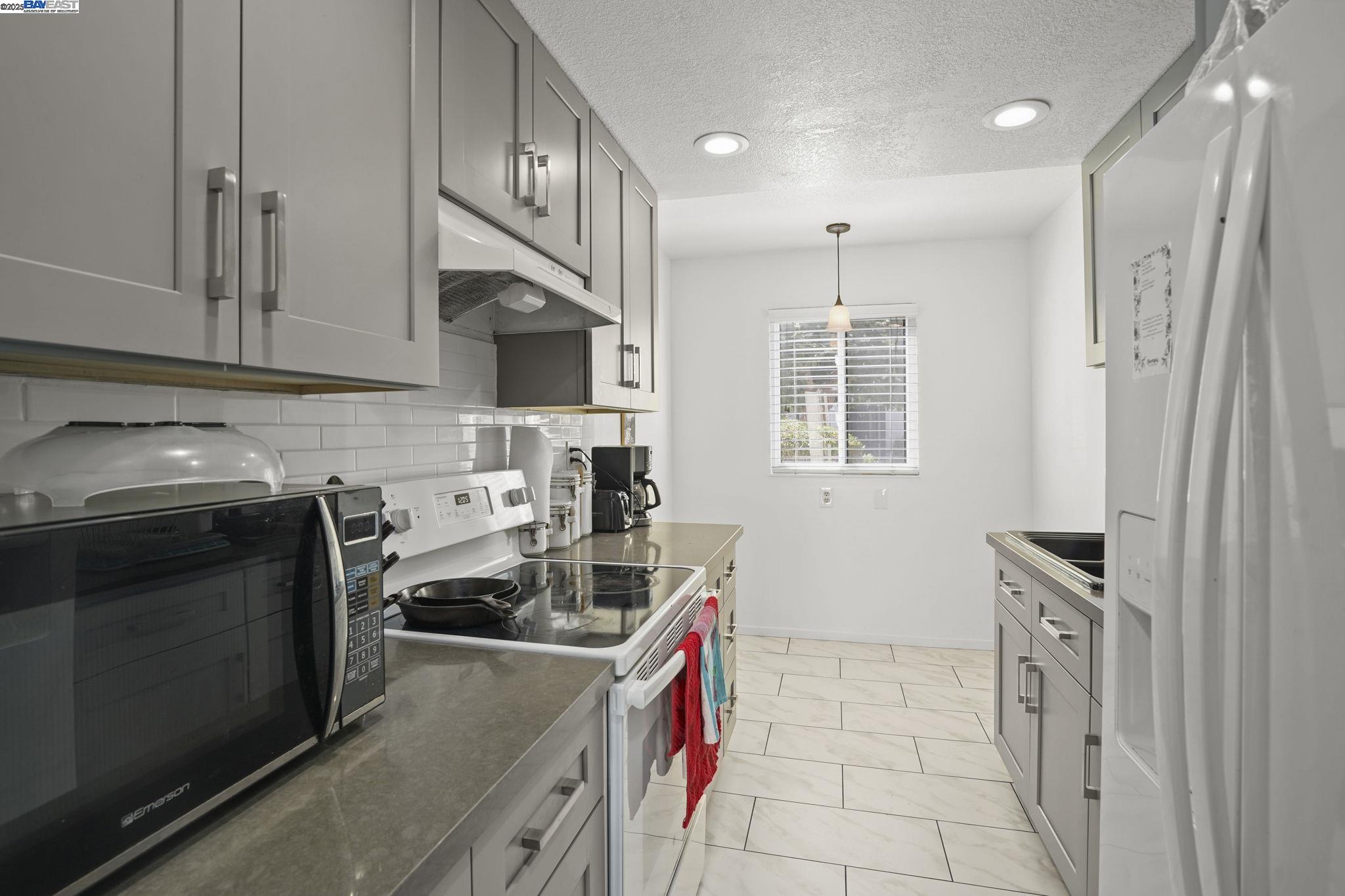 Photo #7: 41111556 Listing: Photo #7