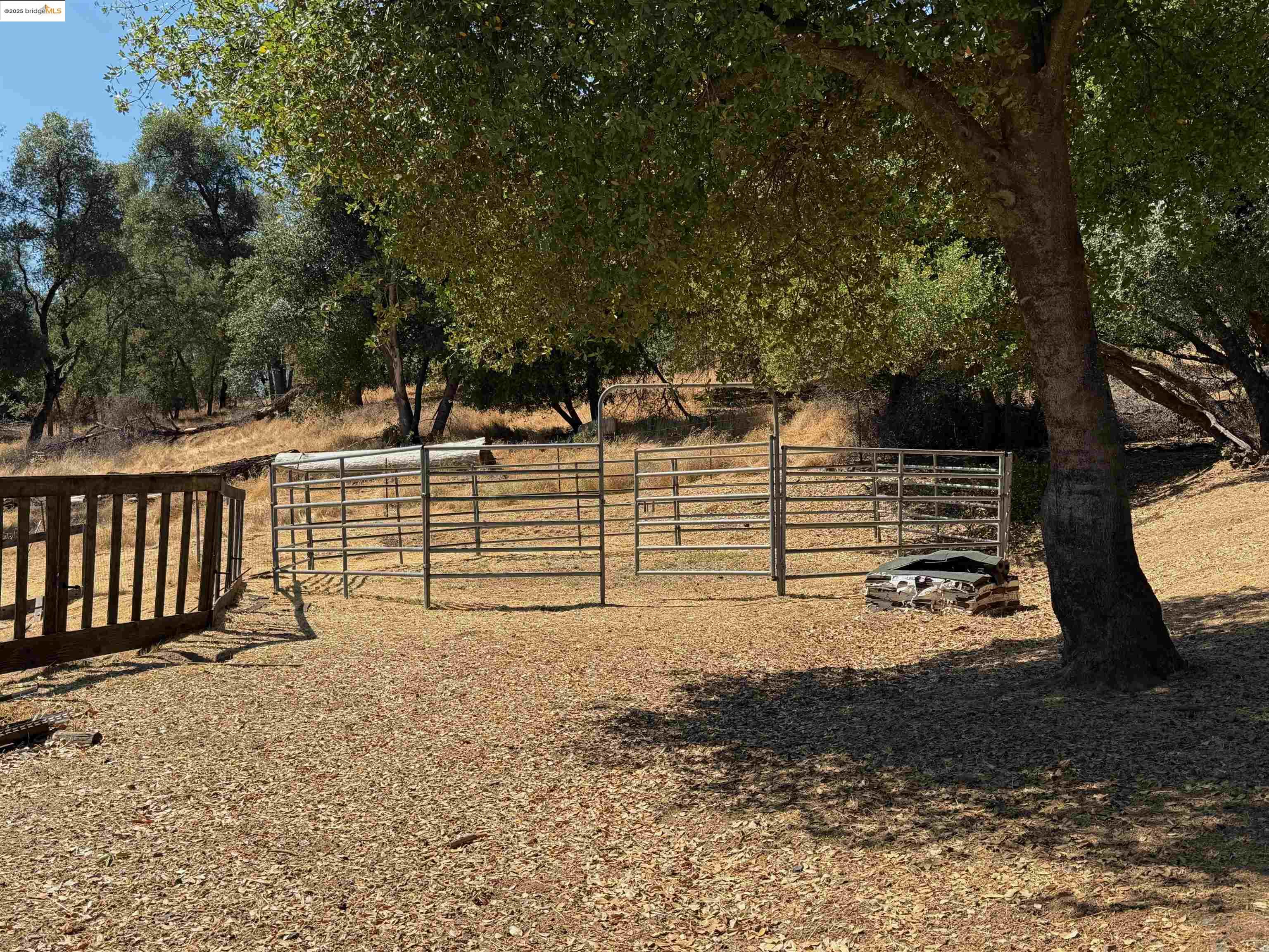 Detail Gallery Image 2 of 4 For 16631 Atencio Ct, Sonora,  CA 95370 - 4 Beds | 2 Baths