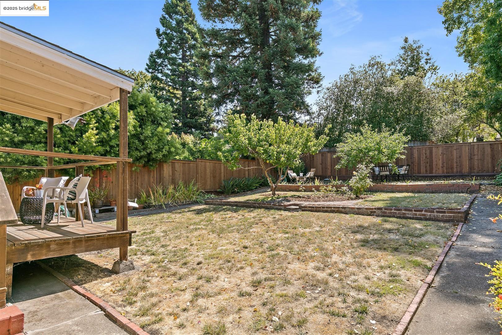 Detail Gallery Image 13 of 31 For 1716 Jaynes St, Berkeley,  CA 94703 - 2 Beds | 1/1 Baths