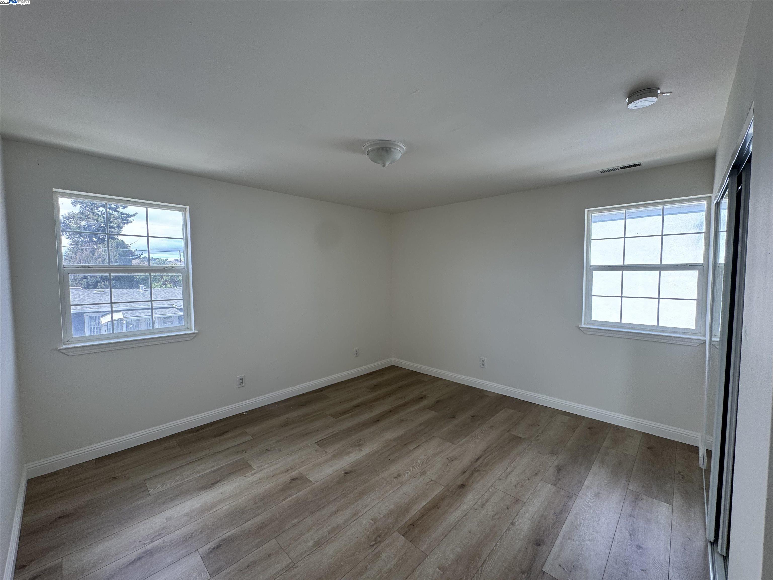 Detail Gallery Image 18 of 26 For 505 Nevin Ave, Richmond,  CA 94801 - 4 Beds | 2/1 Baths