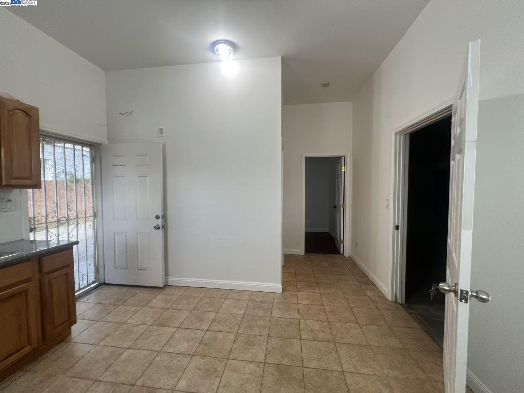 Detail Gallery Image 21 of 26 For 505 Nevin Ave, Richmond,  CA 94801 - 4 Beds | 2/1 Baths