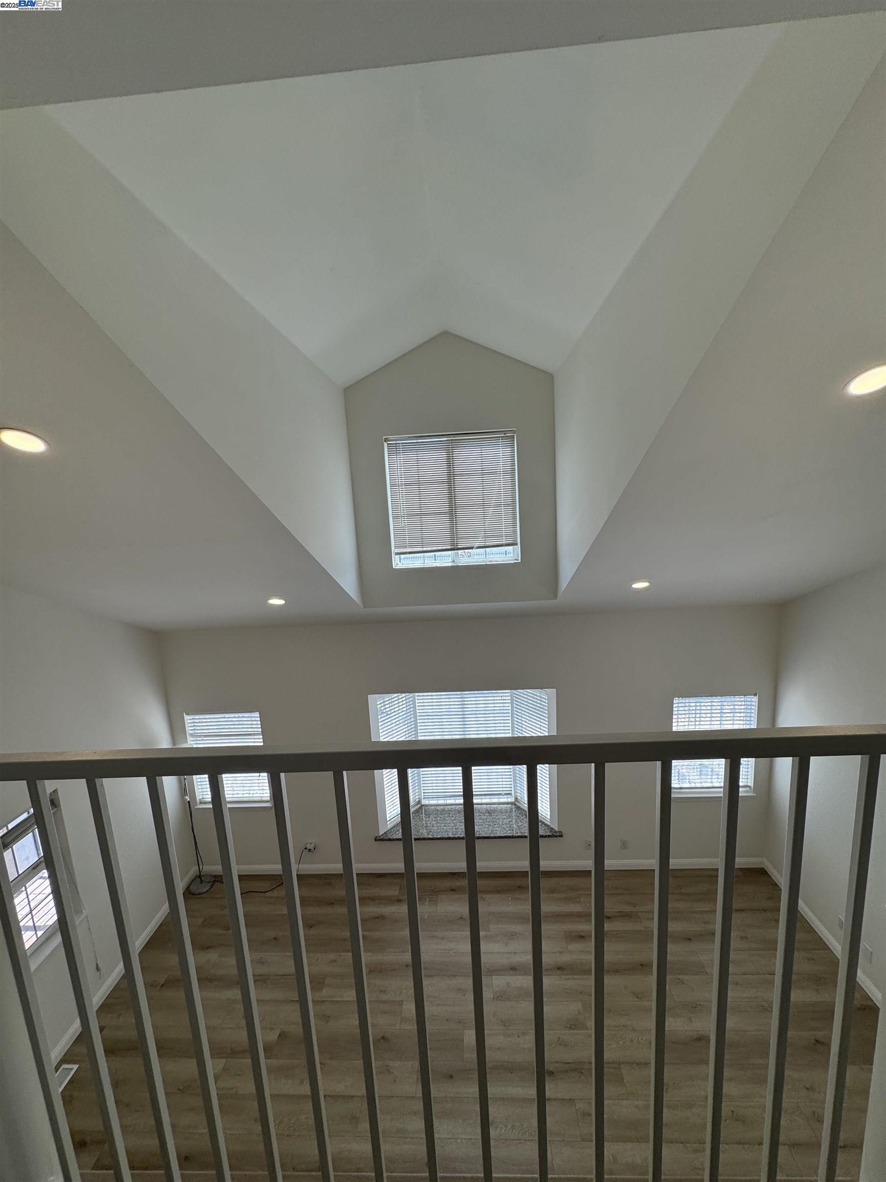 Detail Gallery Image 9 of 26 For 505 Nevin Ave, Richmond,  CA 94801 - 4 Beds | 2/1 Baths