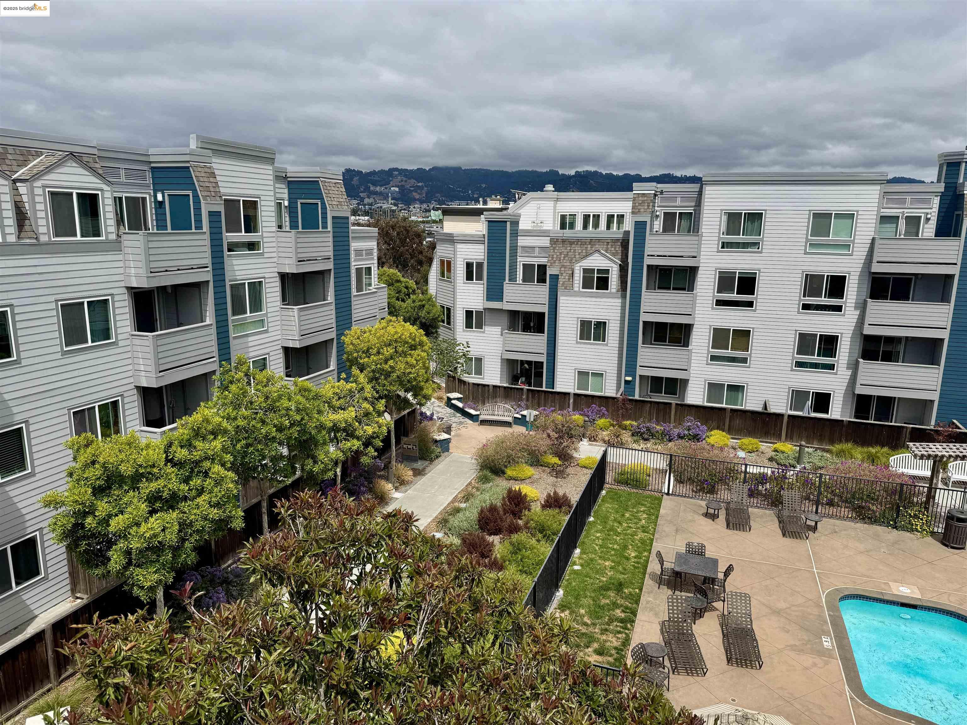 Detail Gallery Image 16 of 28 For 6400 Christie Ave, Emeryville,  CA 94608 - 1 Beds | 1 Baths