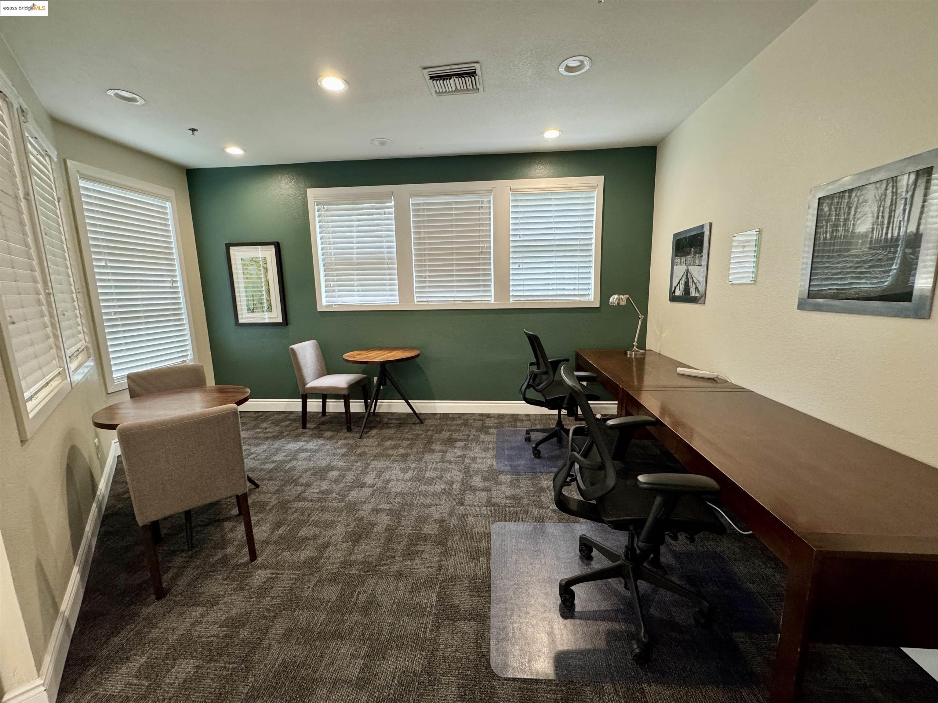 Detail Gallery Image 22 of 28 For 6400 Christie Ave, Emeryville,  CA 94608 - 1 Beds | 1 Baths