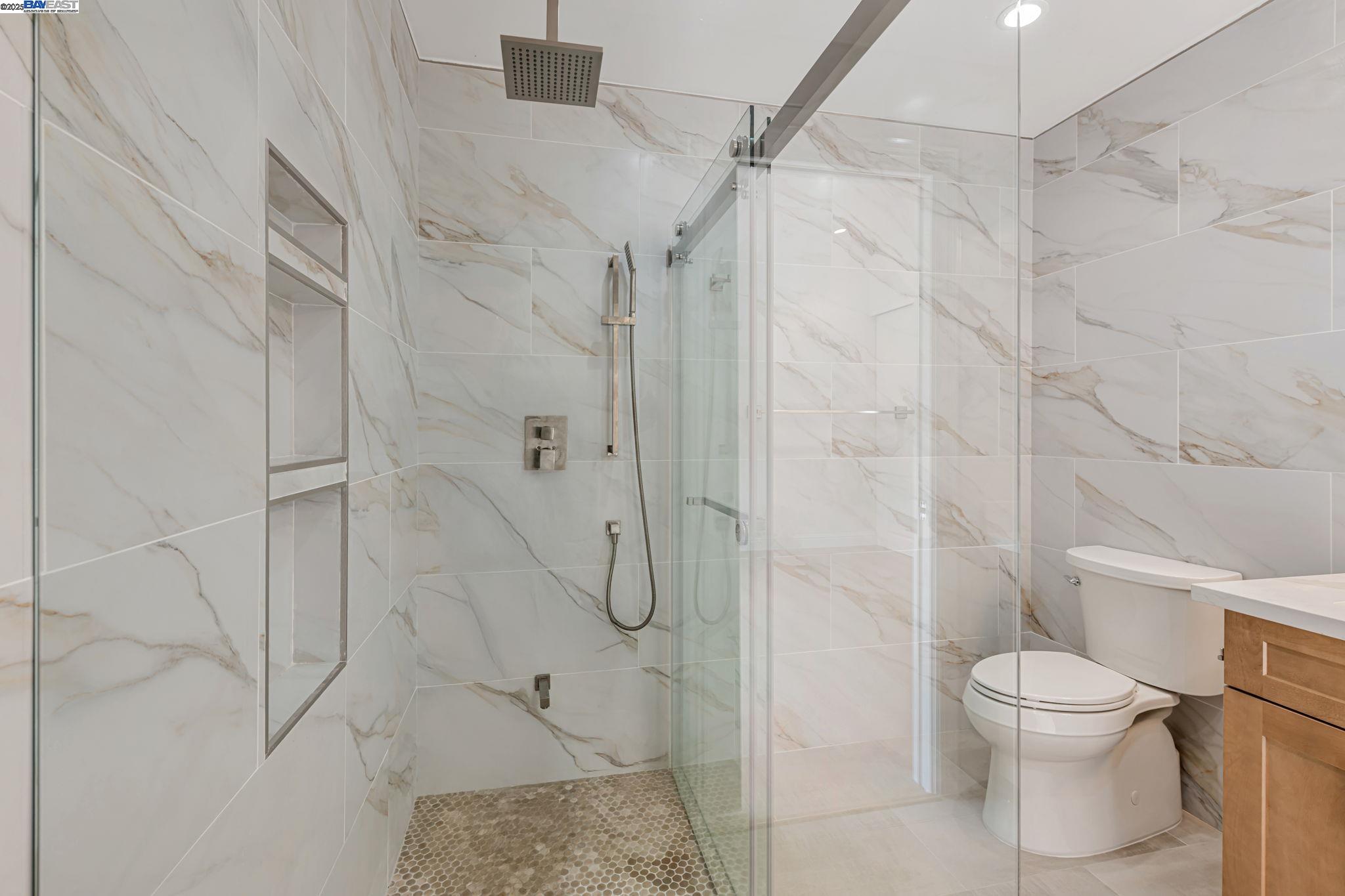 Detail Gallery Image 25 of 38 For 32814 Shaver Lake St, Fremont,  CA 94555 - 4 Beds | 2 Baths