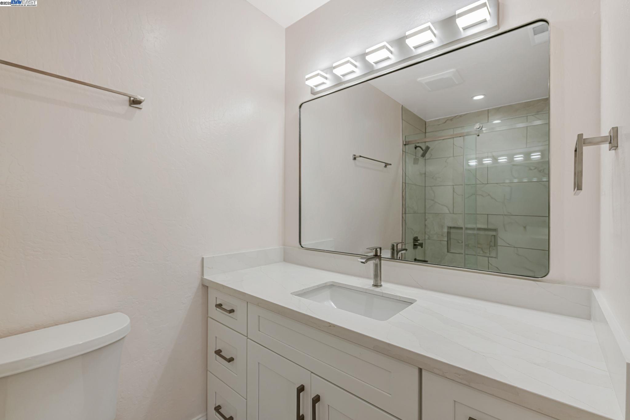 Detail Gallery Image 28 of 38 For 32814 Shaver Lake St, Fremont,  CA 94555 - 4 Beds | 2 Baths