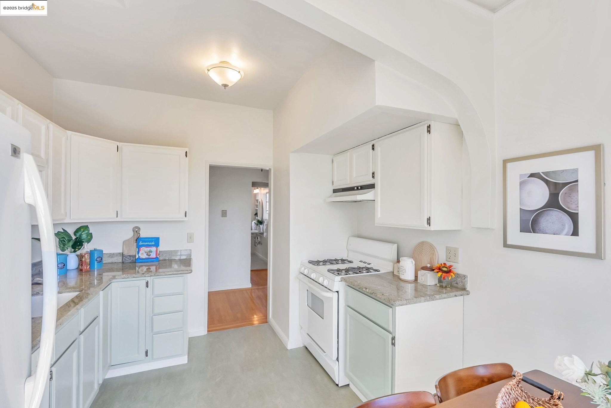 Photo #14: 41111572 Listing: Photo #14