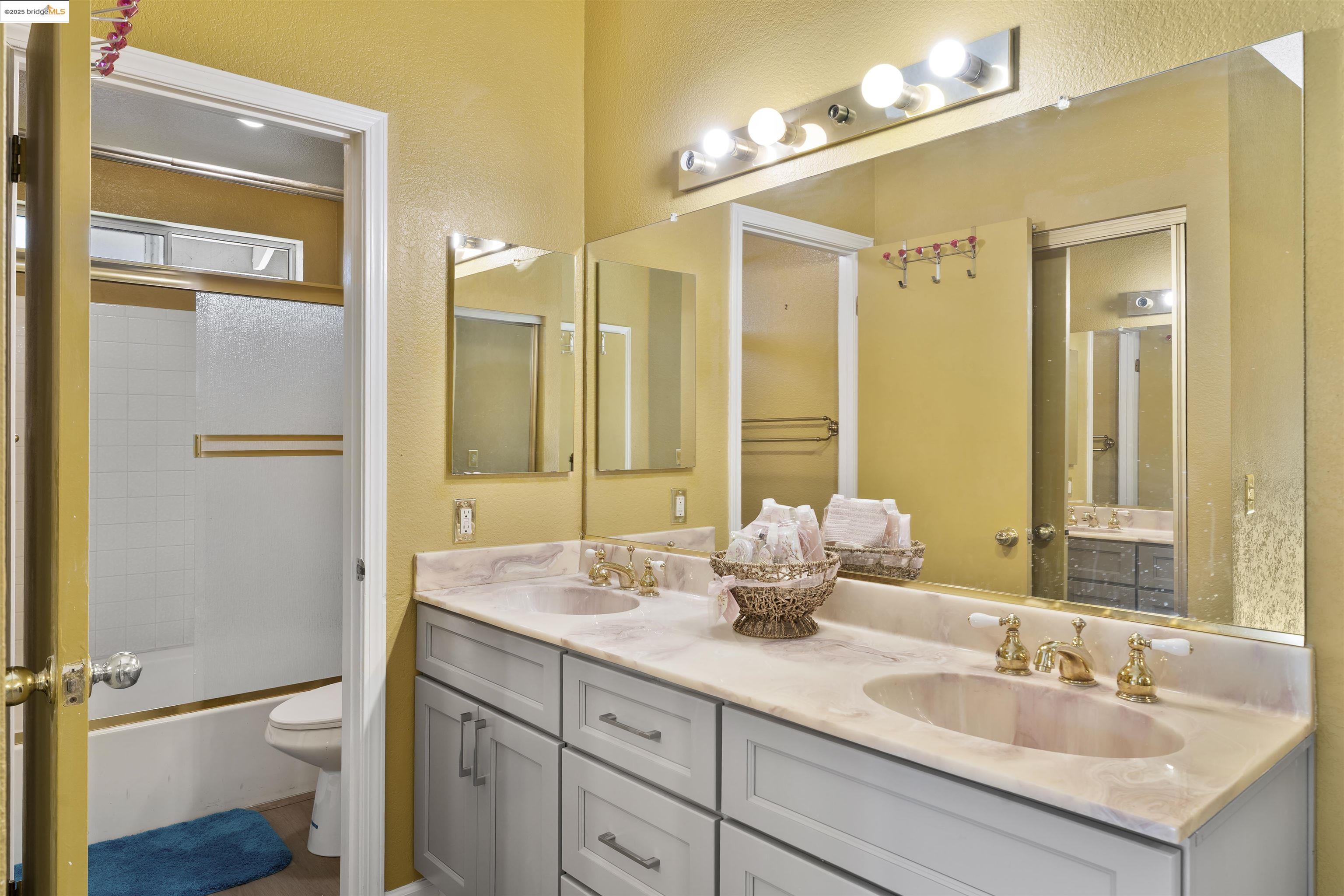 Detail Gallery Image 14 of 25 For 1031 Valley Oak Way, Fairfield,  CA 94533 - 3 Beds | 2 Baths