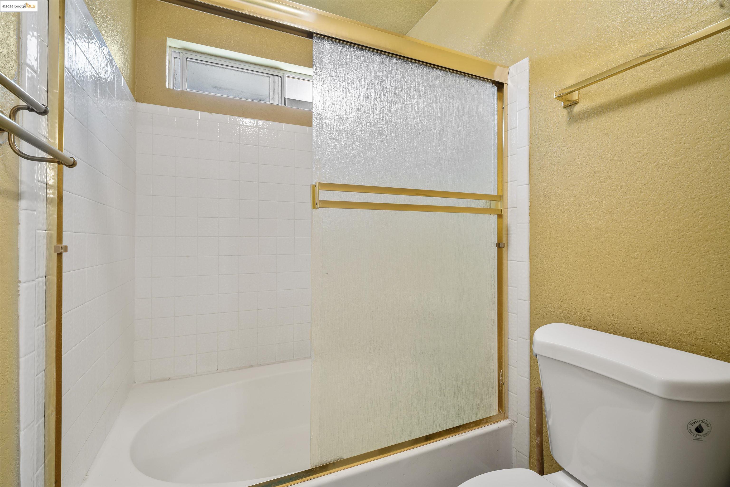 Detail Gallery Image 16 of 25 For 1031 Valley Oak Way, Fairfield,  CA 94533 - 3 Beds | 2 Baths