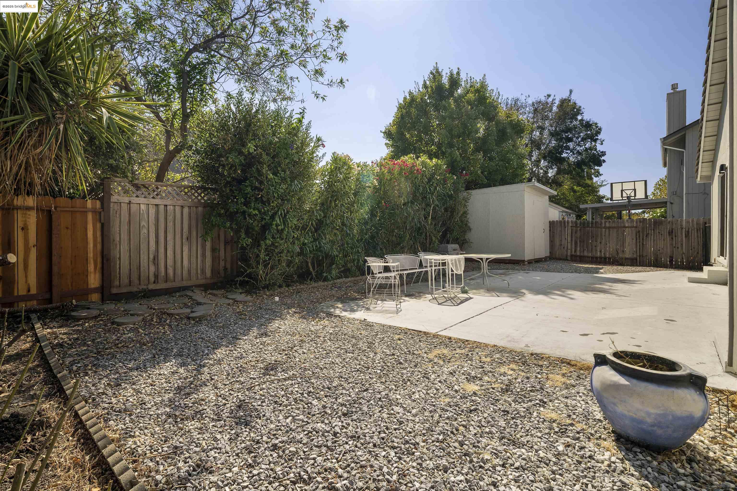 Detail Gallery Image 23 of 25 For 1031 Valley Oak Way, Fairfield,  CA 94533 - 3 Beds | 2 Baths