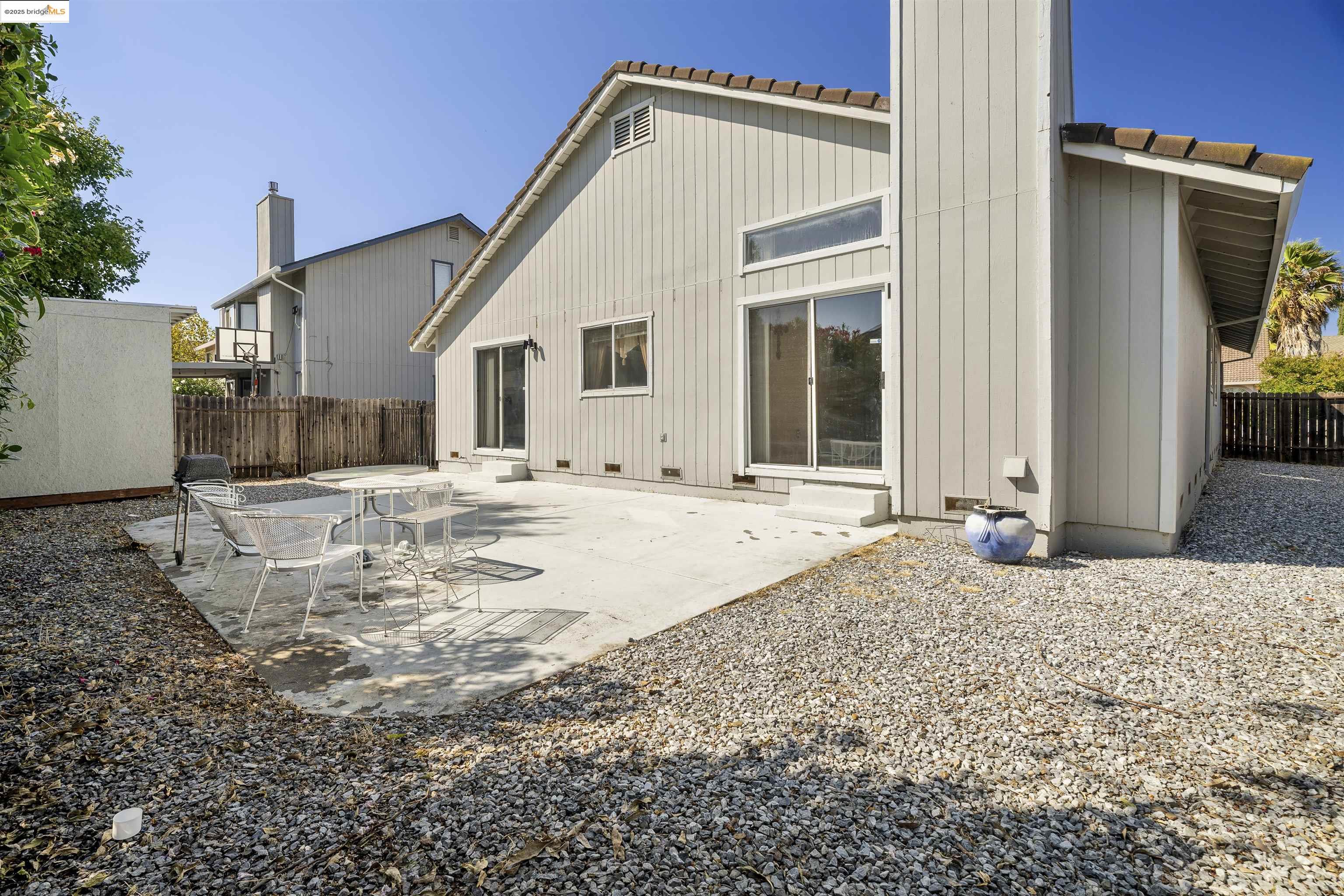 Detail Gallery Image 24 of 25 For 1031 Valley Oak Way, Fairfield,  CA 94533 - 3 Beds | 2 Baths