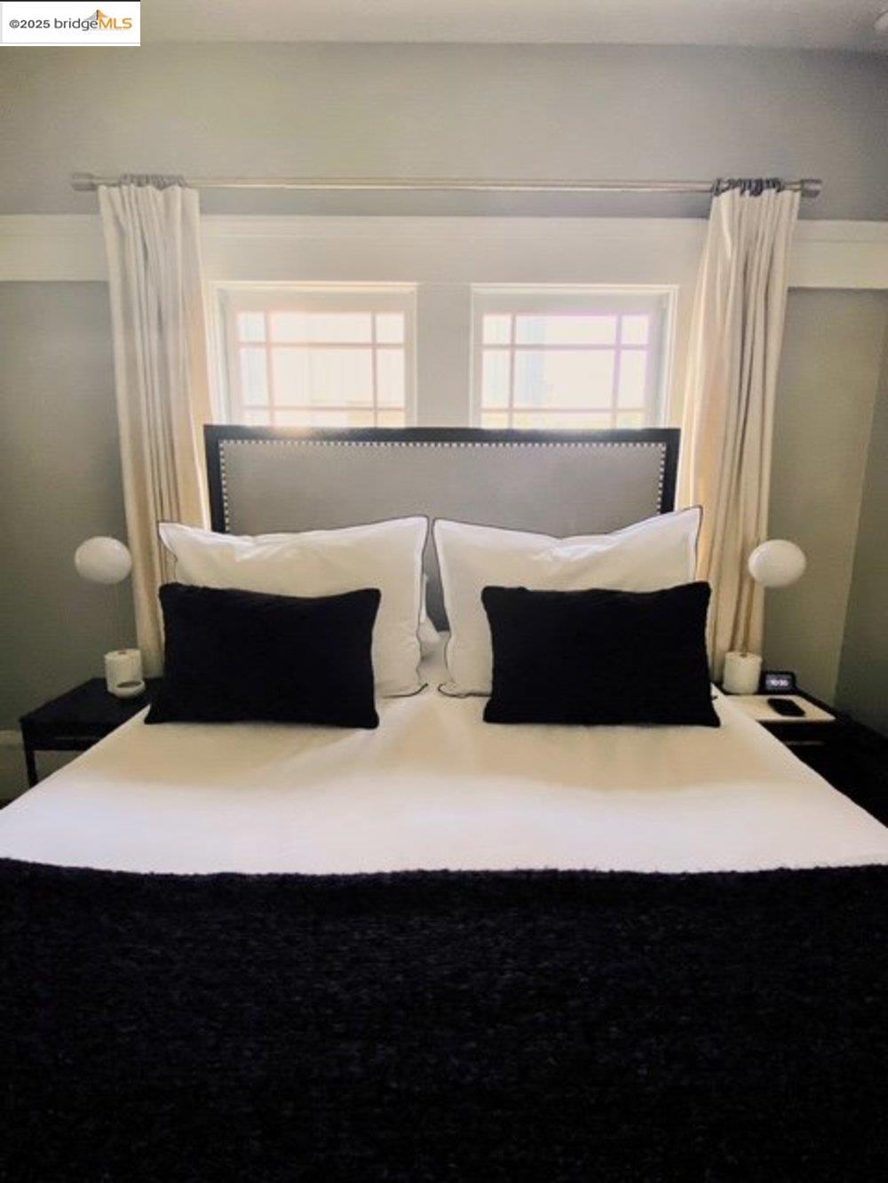 Detail Gallery Image 19 of 32 For 5540 Broadway, Oakland,  CA 94618 - 2 Beds | 2 Baths