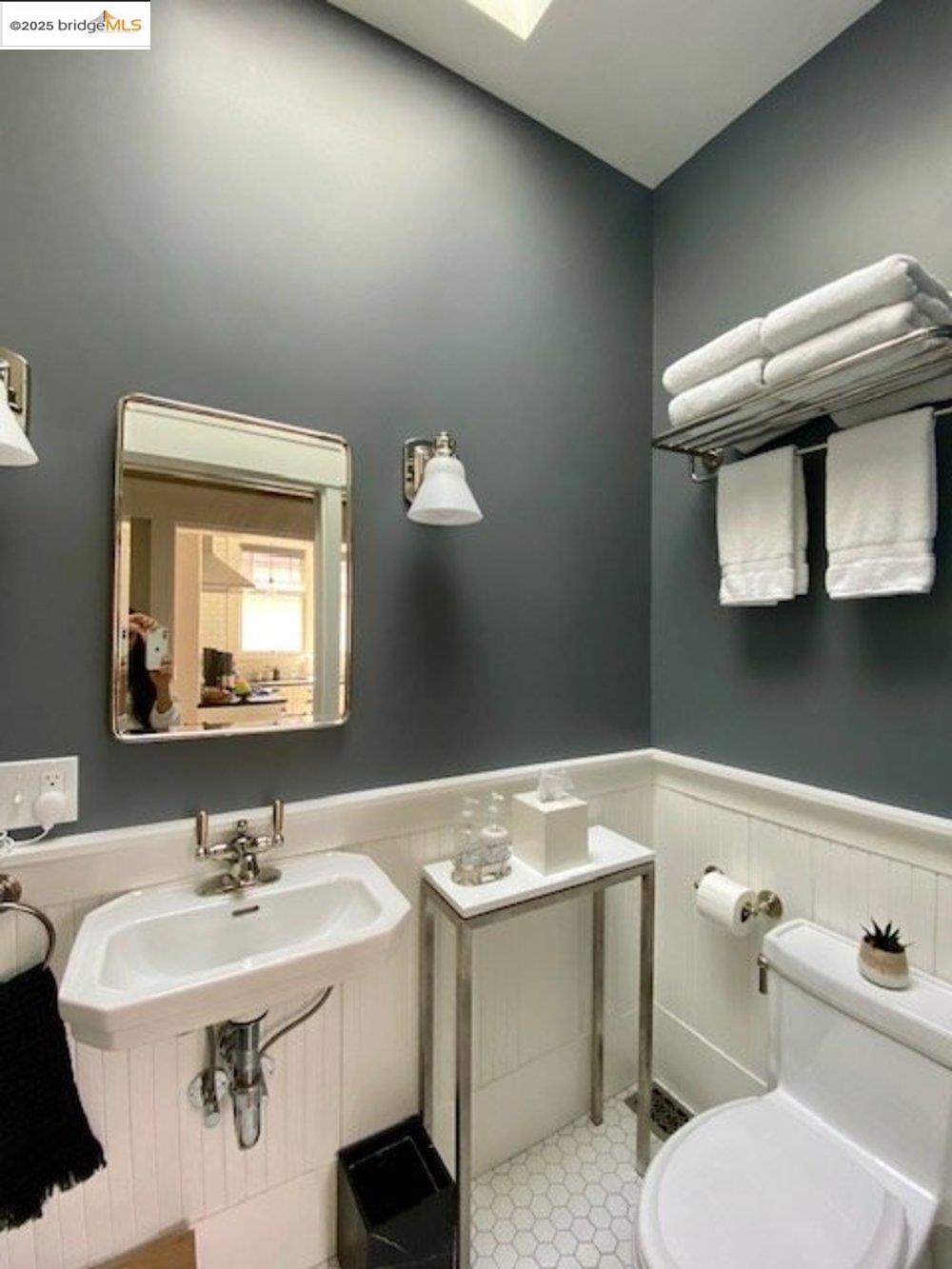 Detail Gallery Image 27 of 32 For 5540 Broadway, Oakland,  CA 94618 - 2 Beds | 2 Baths