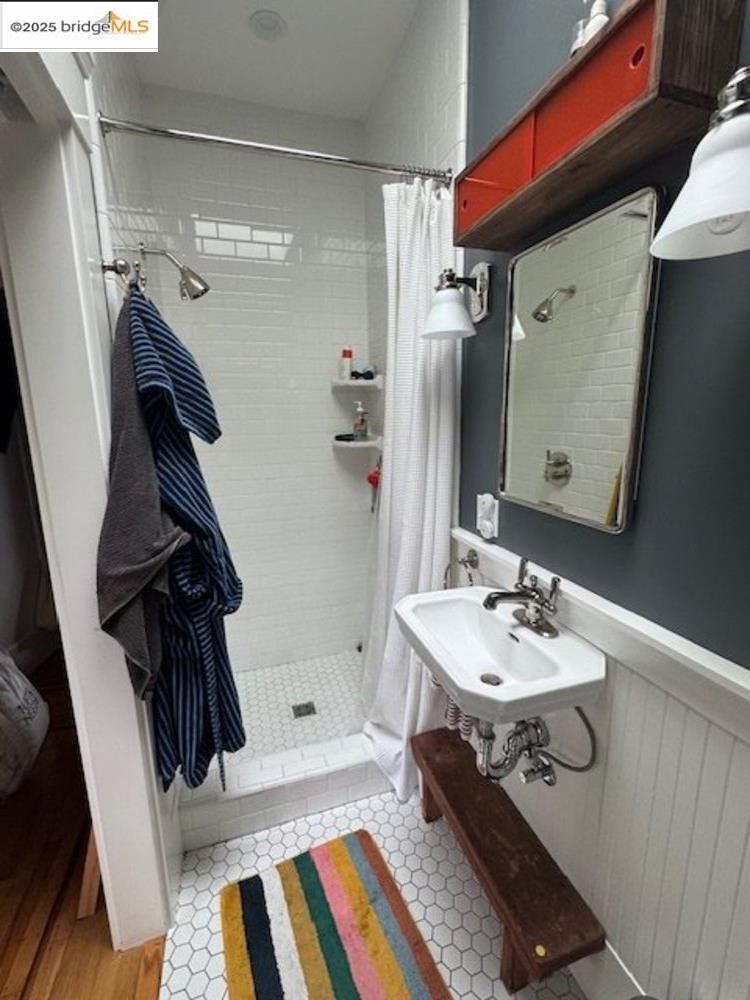 Detail Gallery Image 30 of 32 For 5540 Broadway, Oakland,  CA 94618 - 2 Beds | 2 Baths