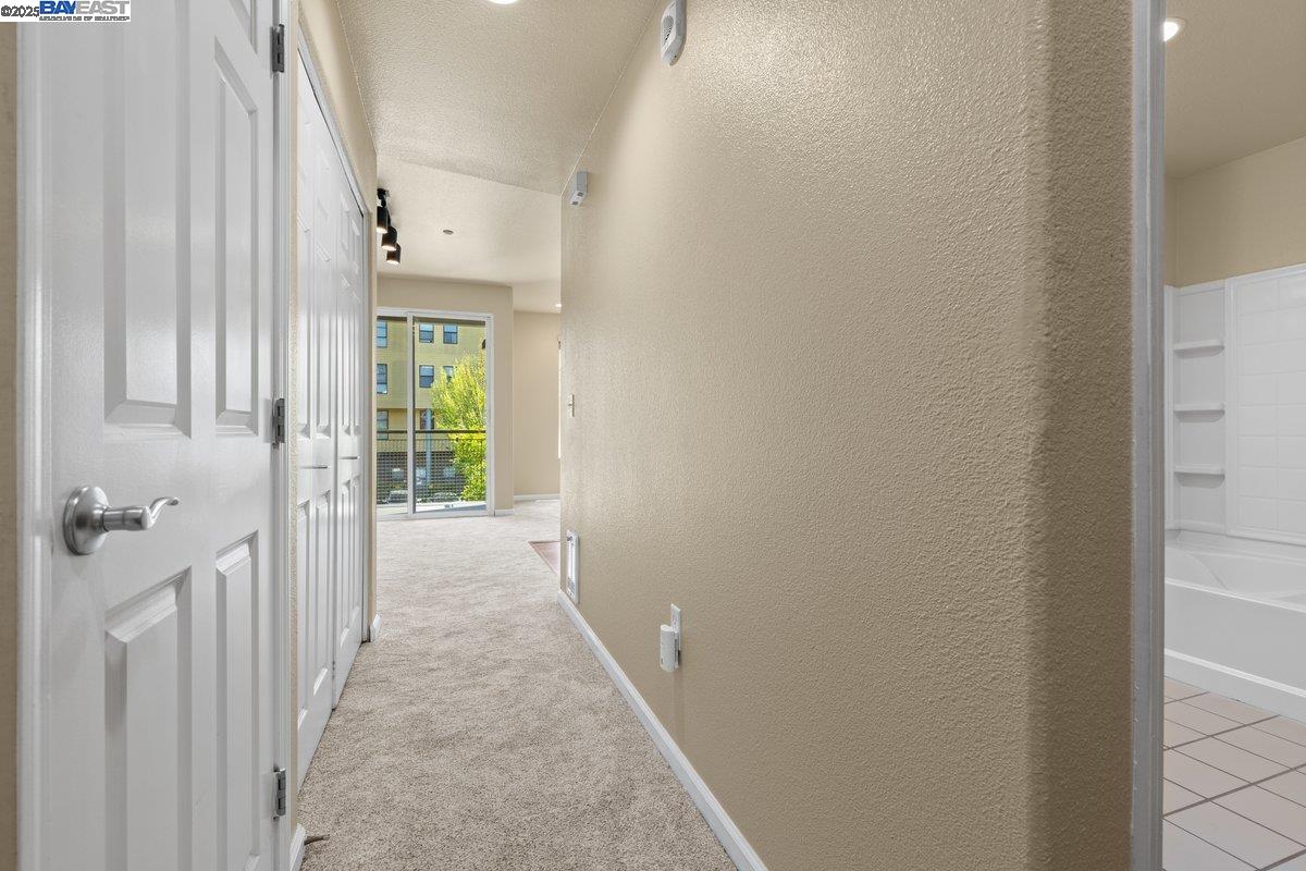 Detail Gallery Image 14 of 22 For 1121 40th Street #4201,  Emeryville,  CA 94608-3766 - 1 Beds | 1 Baths