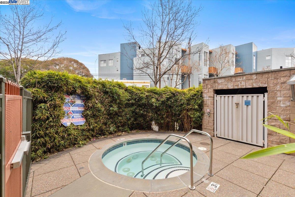 Detail Gallery Image 15 of 22 For 1121 40th Street #4201,  Emeryville,  CA 94608-3766 - 1 Beds | 1 Baths