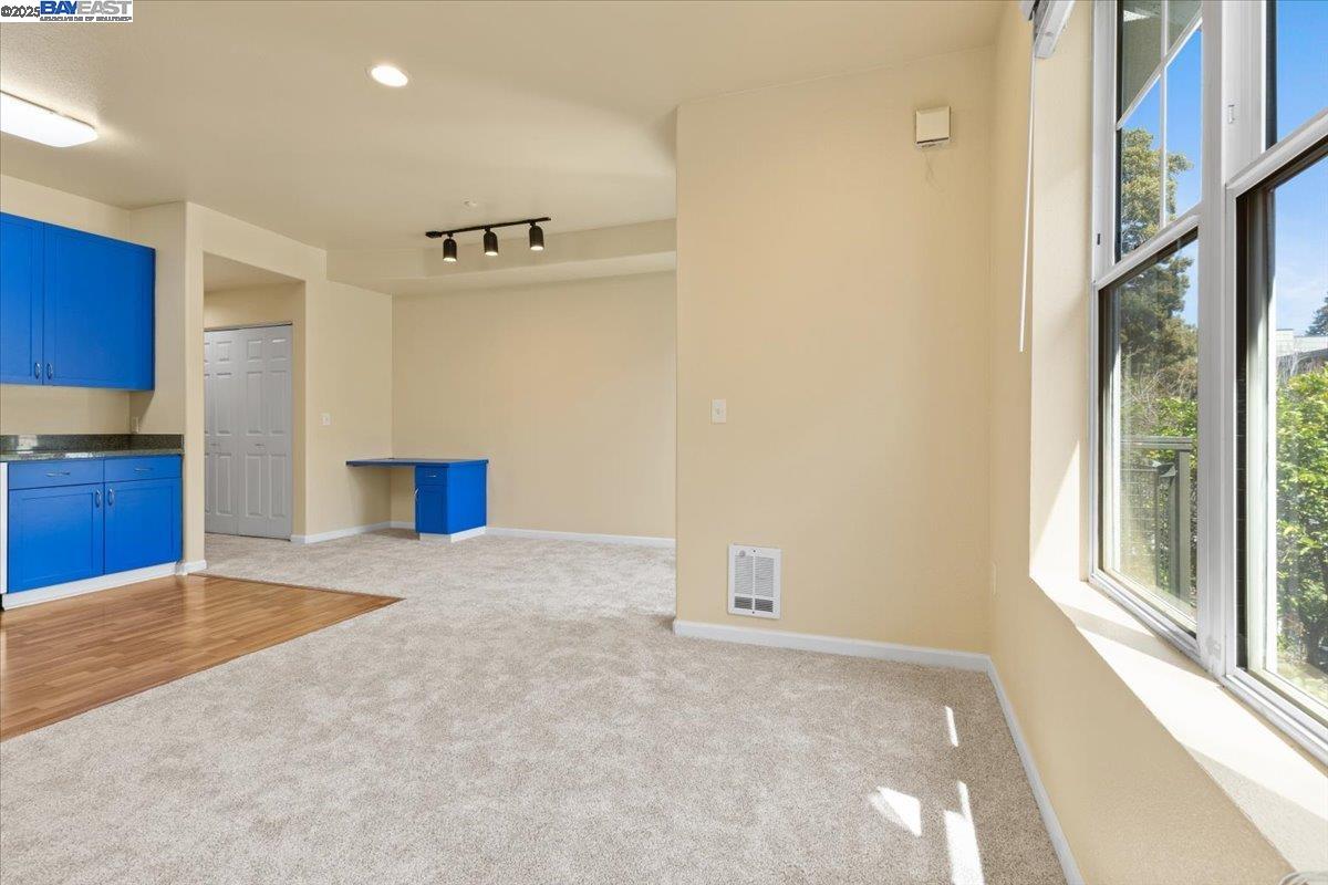 Photo #8: 41111581 Listing: Photo #8
