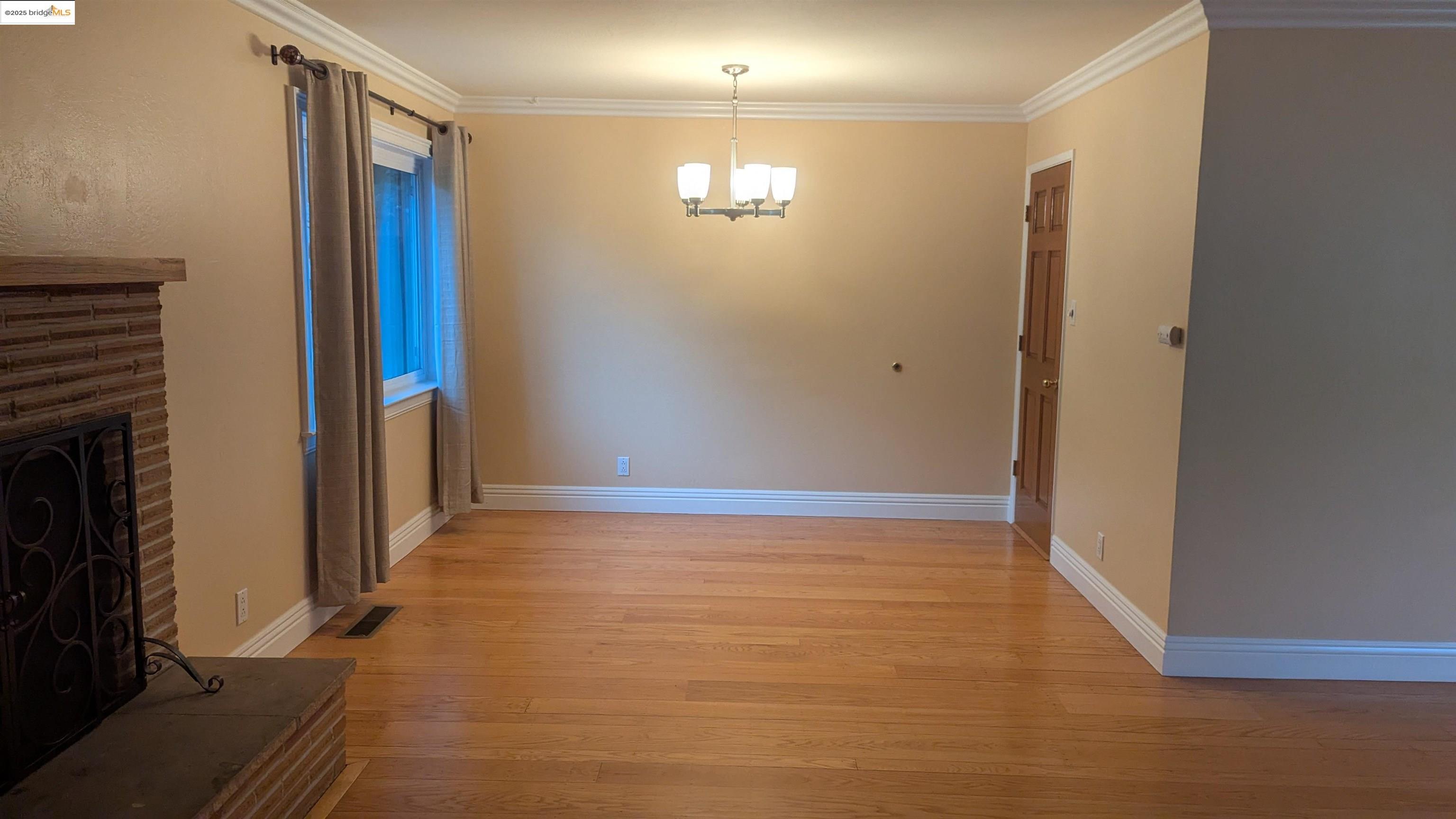 Detail Gallery Image 16 of 40 For Elysian Fields Drive, Oakland,  CA 94605 - 4 Beds | 2 Baths