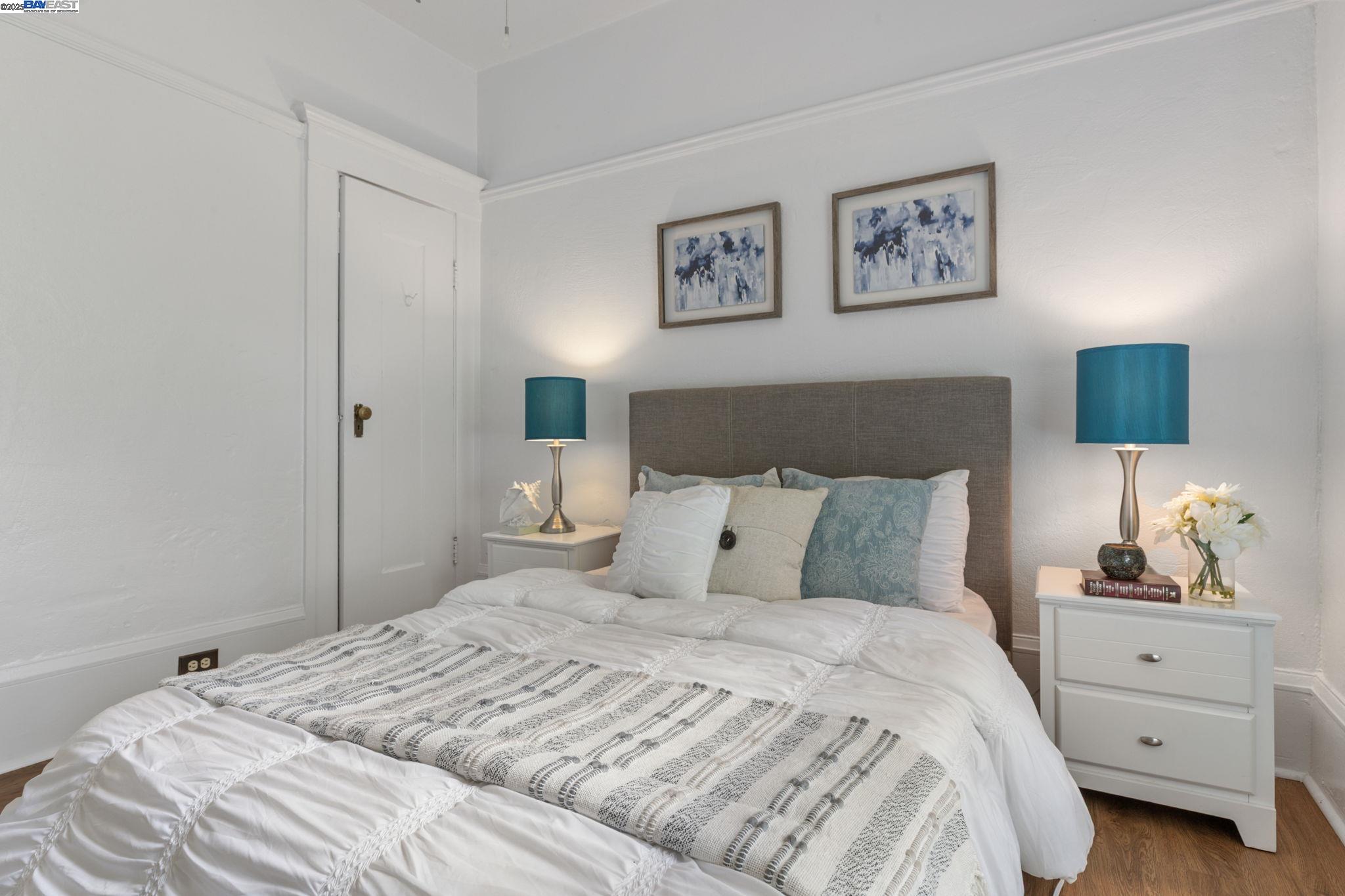 Detail Gallery Image 21 of 46 For 1034 21st St, Oakland,  CA 94606 - 2 Beds | 2 Baths