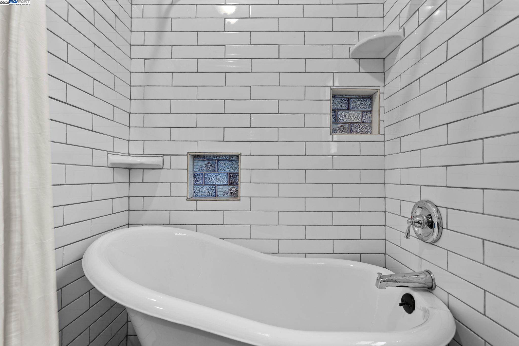 Detail Gallery Image 22 of 46 For 1034 21st St, Oakland,  CA 94606 - 2 Beds | 2 Baths