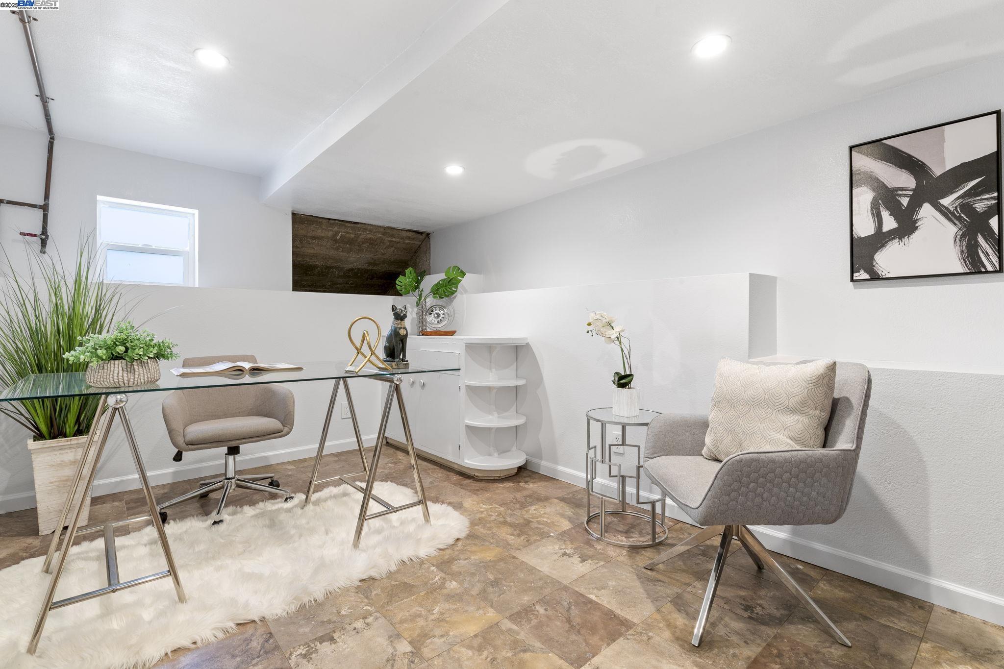 Detail Gallery Image 37 of 46 For 1034 21st St, Oakland,  CA 94606 - 2 Beds | 2 Baths