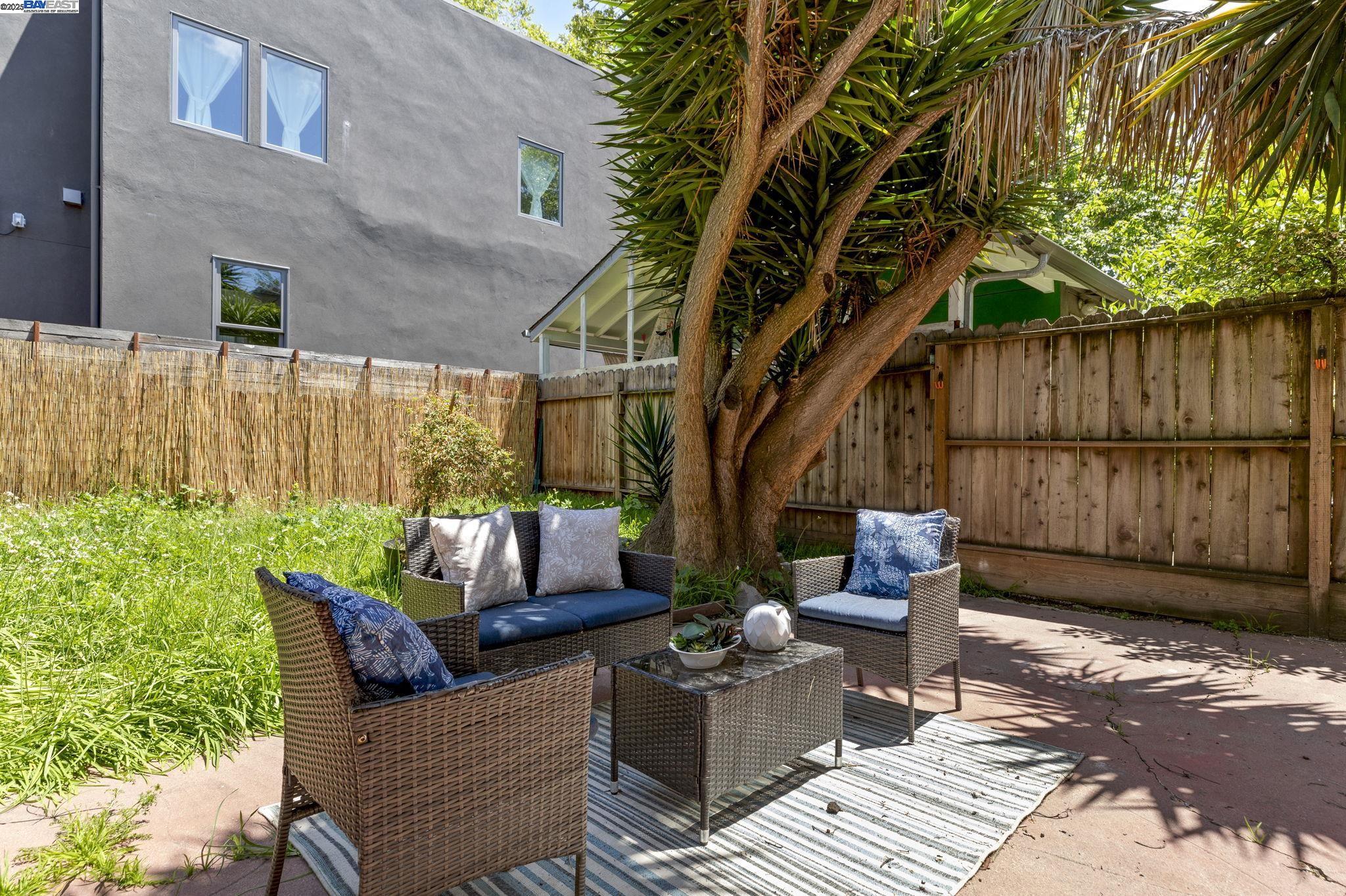 Detail Gallery Image 45 of 46 For 1034 21st St, Oakland,  CA 94606 - 2 Beds | 2 Baths