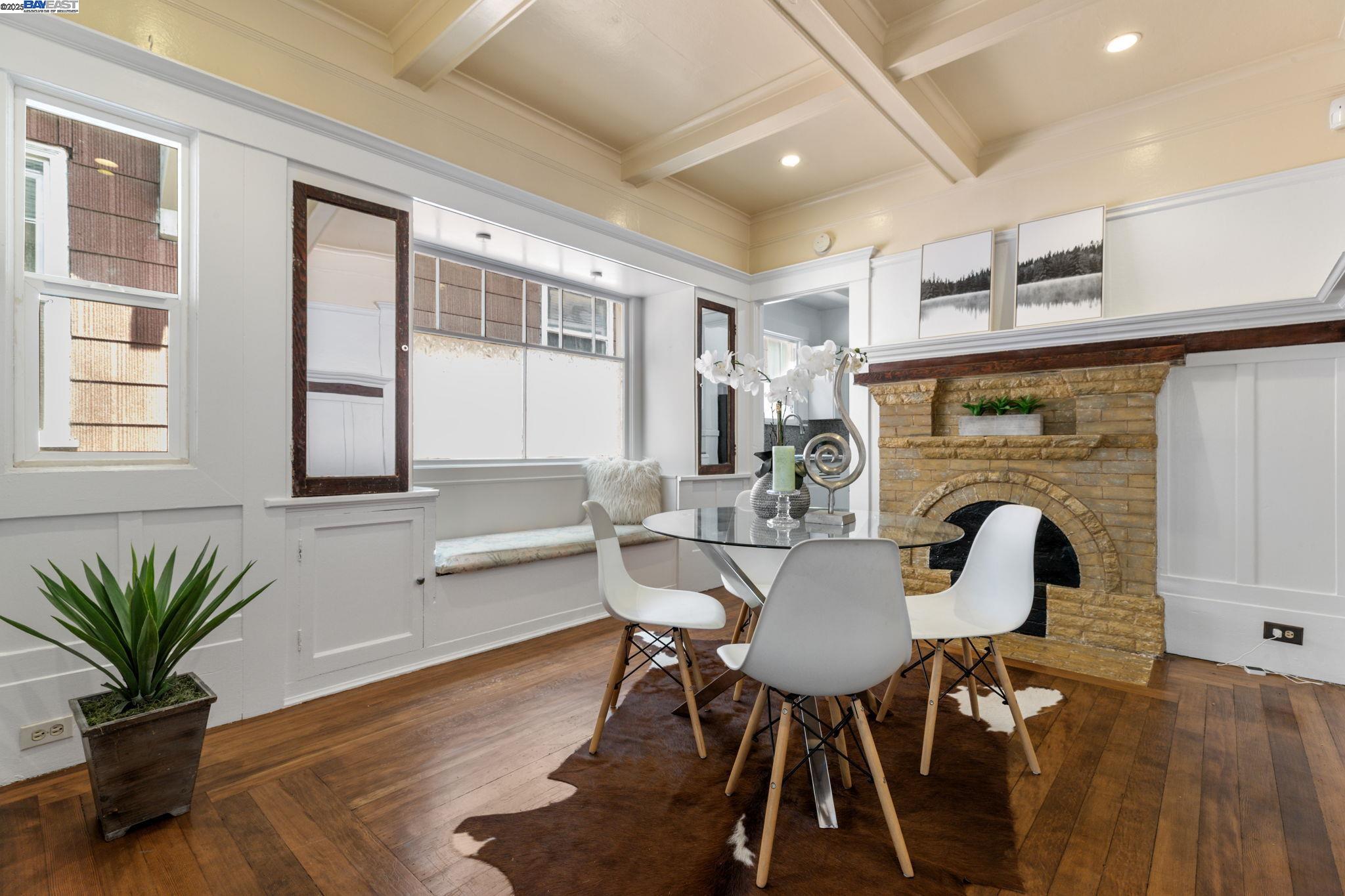 Detail Gallery Image 10 of 46 For 1034 21st St, Oakland,  CA 94606 - 2 Beds | 2 Baths