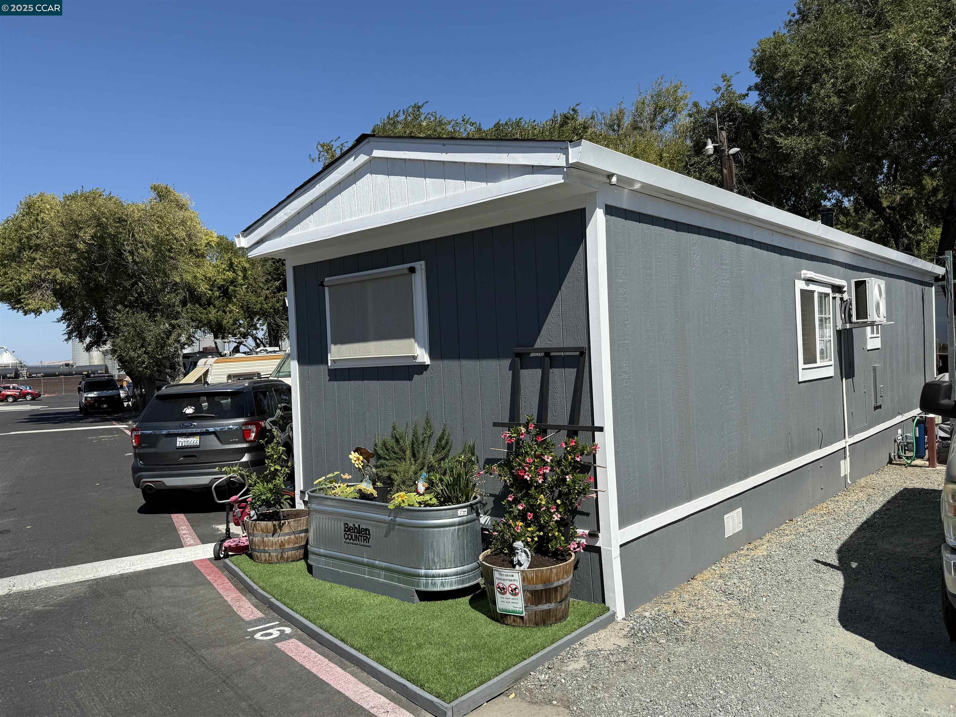 Detail Gallery Image 2 of 10 For 1526 Willow Pass Road #16,  Pittsburg,  CA 94565 - 1 Beds | 1 Baths