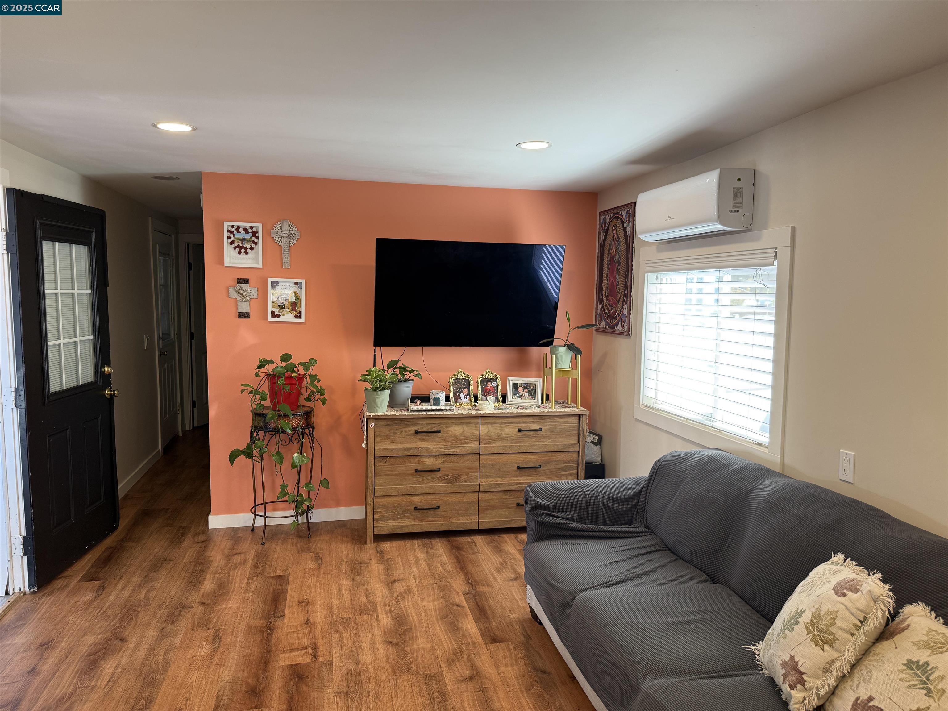 Detail Gallery Image 6 of 10 For 1526 Willow Pass Road #16,  Pittsburg,  CA 94565 - 1 Beds | 1 Baths