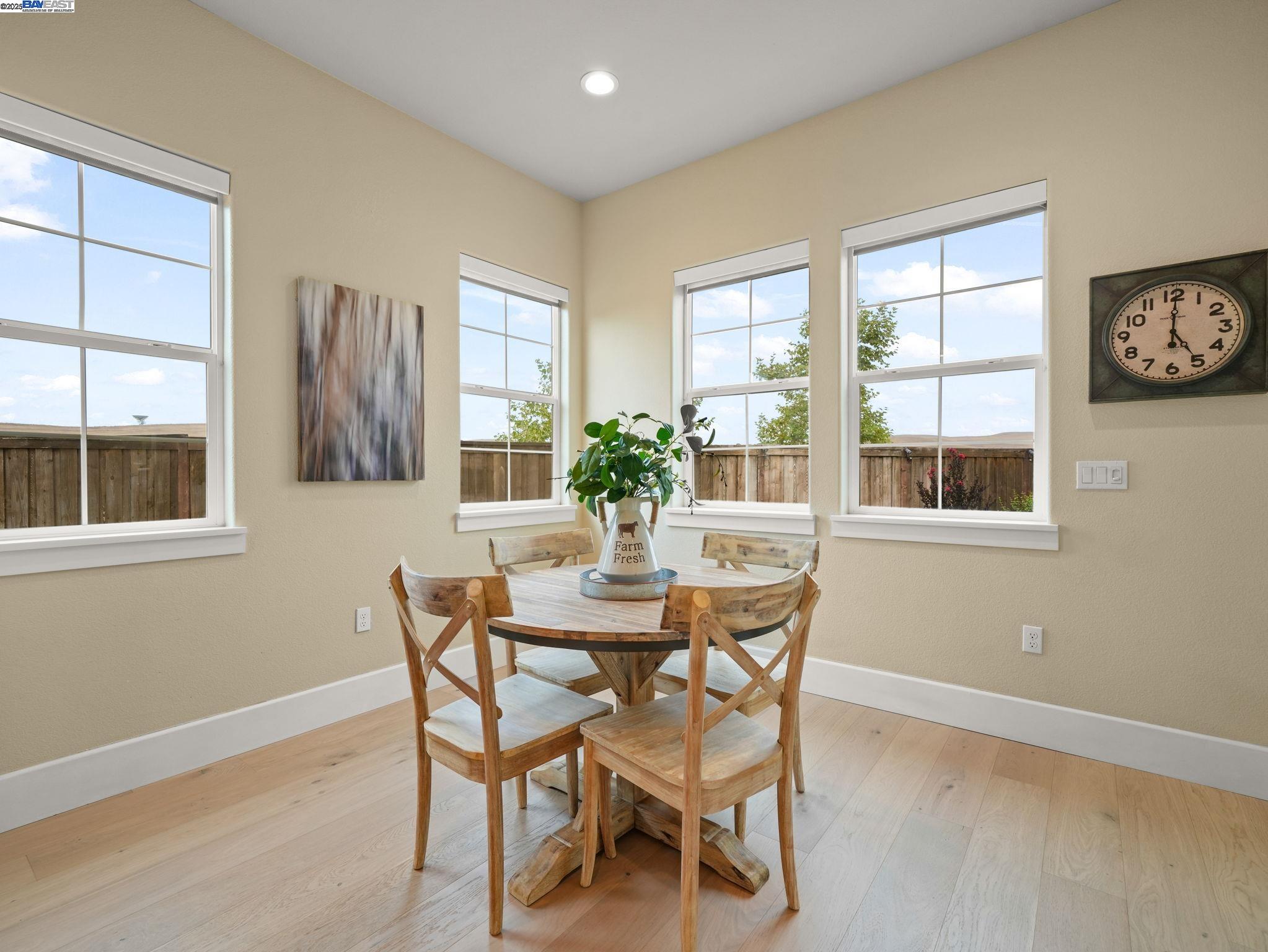 Detail Gallery Image 9 of 44 For 7211 Kylemore Ct, Dublin,  CA 94568 - 5 Beds | 3 Baths