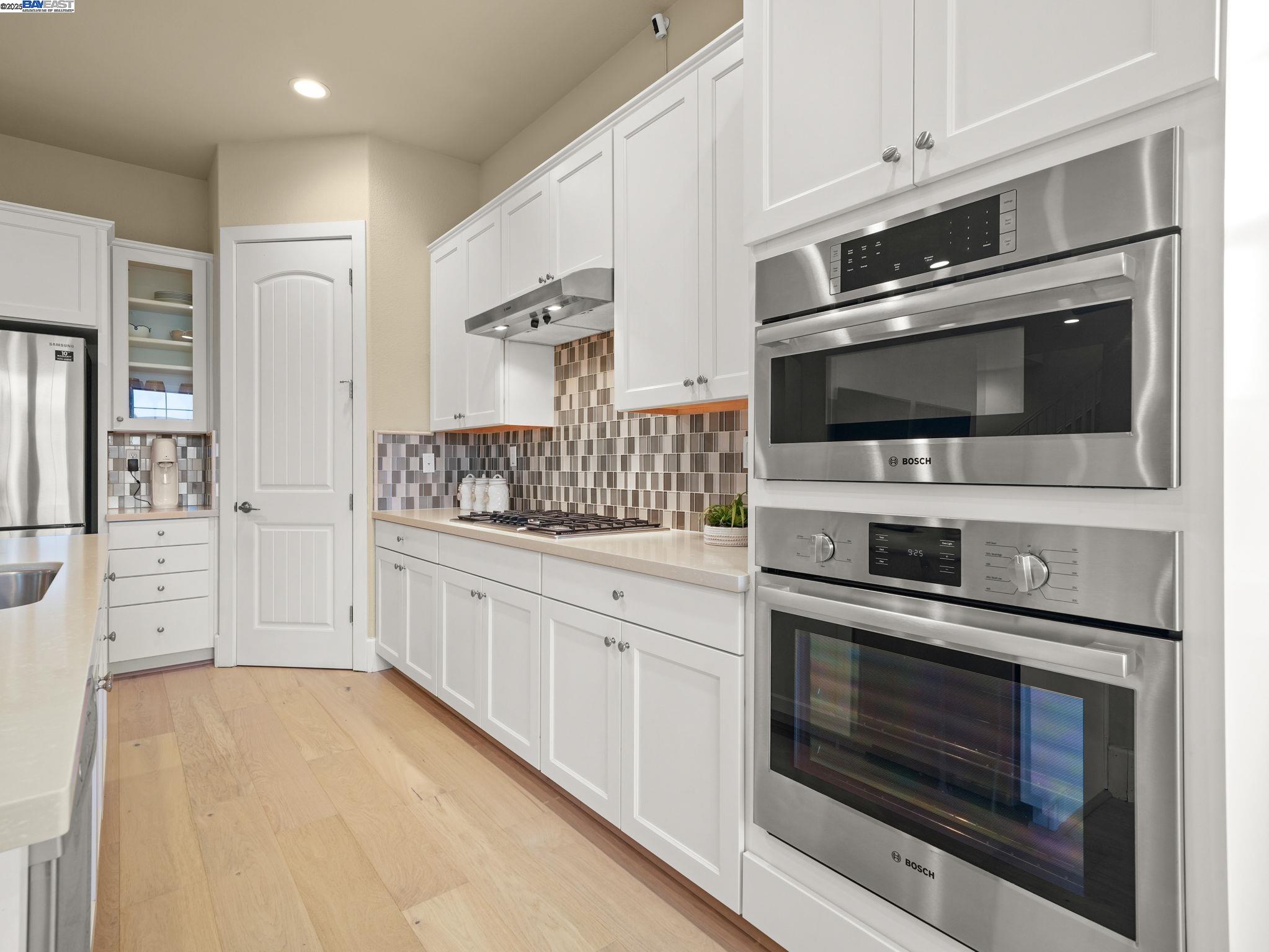 Detail Gallery Image 10 of 44 For 7211 Kylemore Ct, Dublin,  CA 94568 - 5 Beds | 3 Baths
