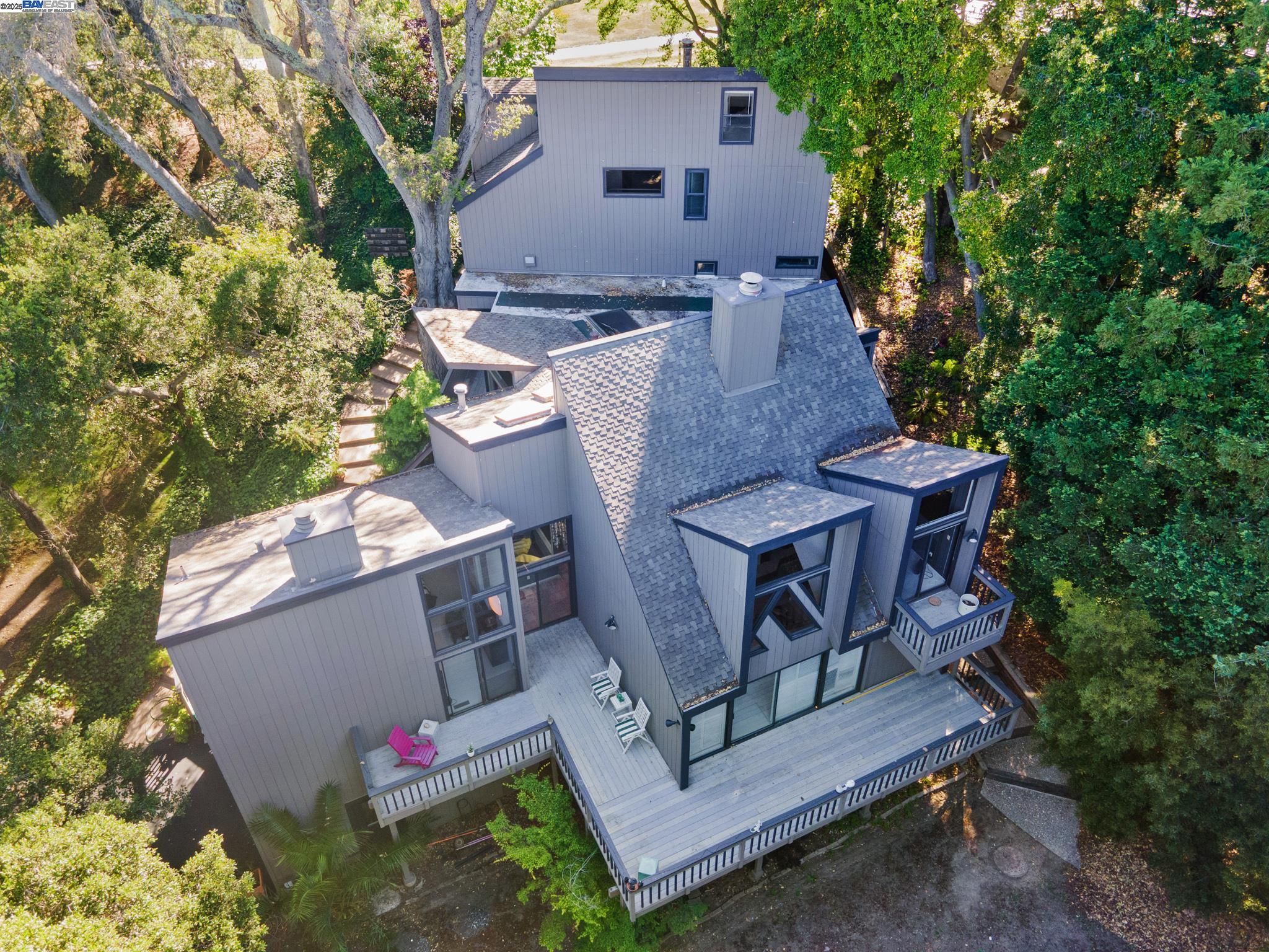 Detail Gallery Image 2 of 60 For 391 Oak Ln, Pleasanton,  CA 94566 - 4 Beds | 3 Baths