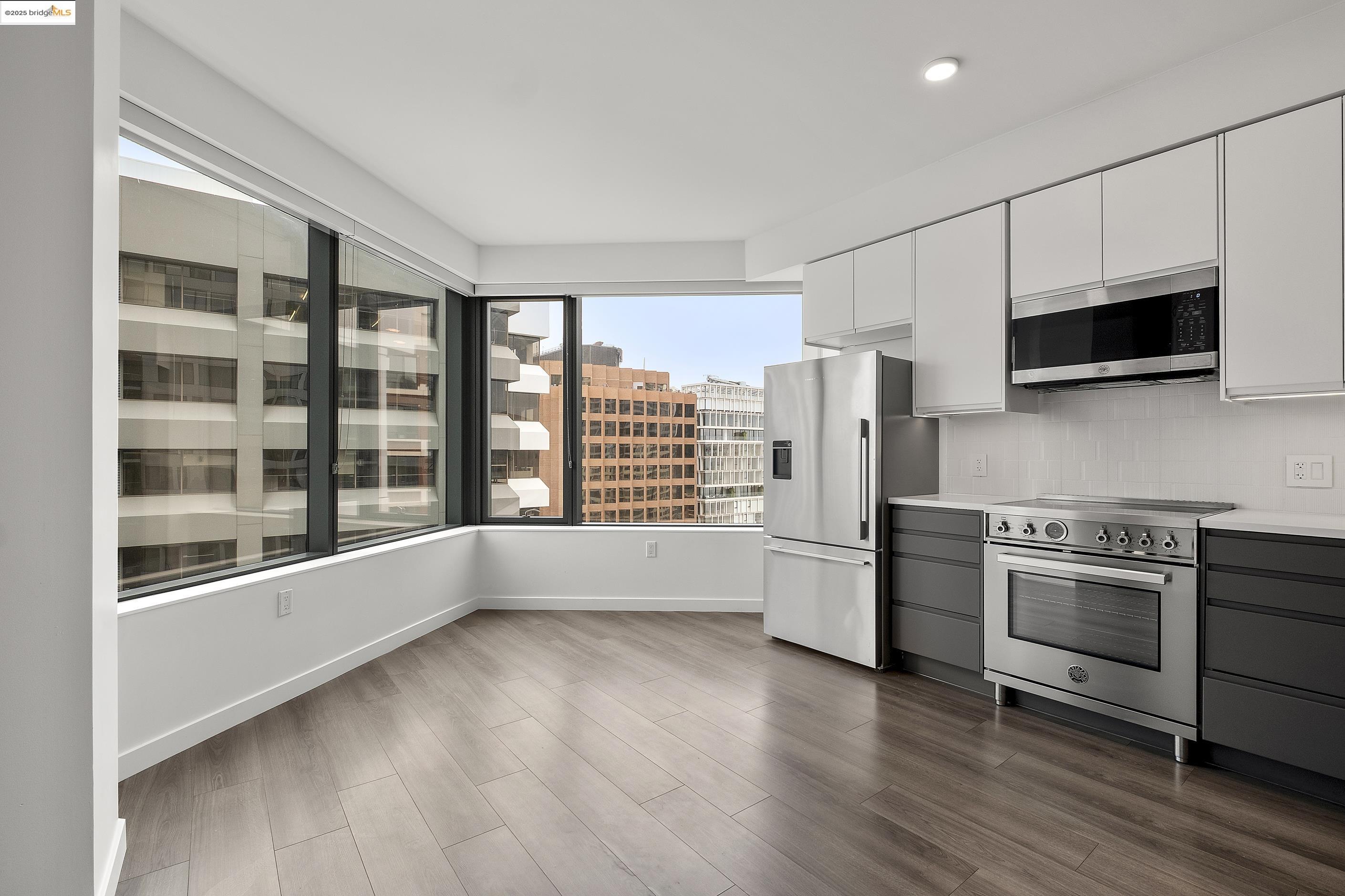 Detail Gallery Image 5 of 33 For 280 Spear St. 20h,  San Francisco,  CA 94105 - 1 Beds | 1 Baths