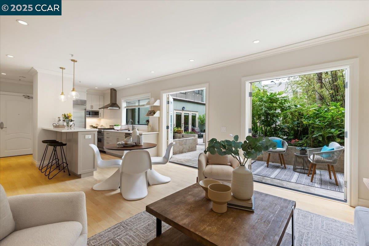 Detail Gallery Image 15 of 33 For 1300 7th Avenue #1,  San Francisco,  CA 94122 - 2 Beds | 1/1 Baths