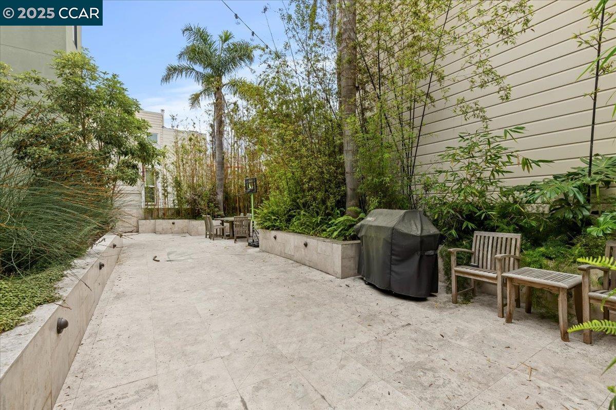 Detail Gallery Image 25 of 33 For 1300 7th Avenue #1,  San Francisco,  CA 94122 - 2 Beds | 1/1 Baths