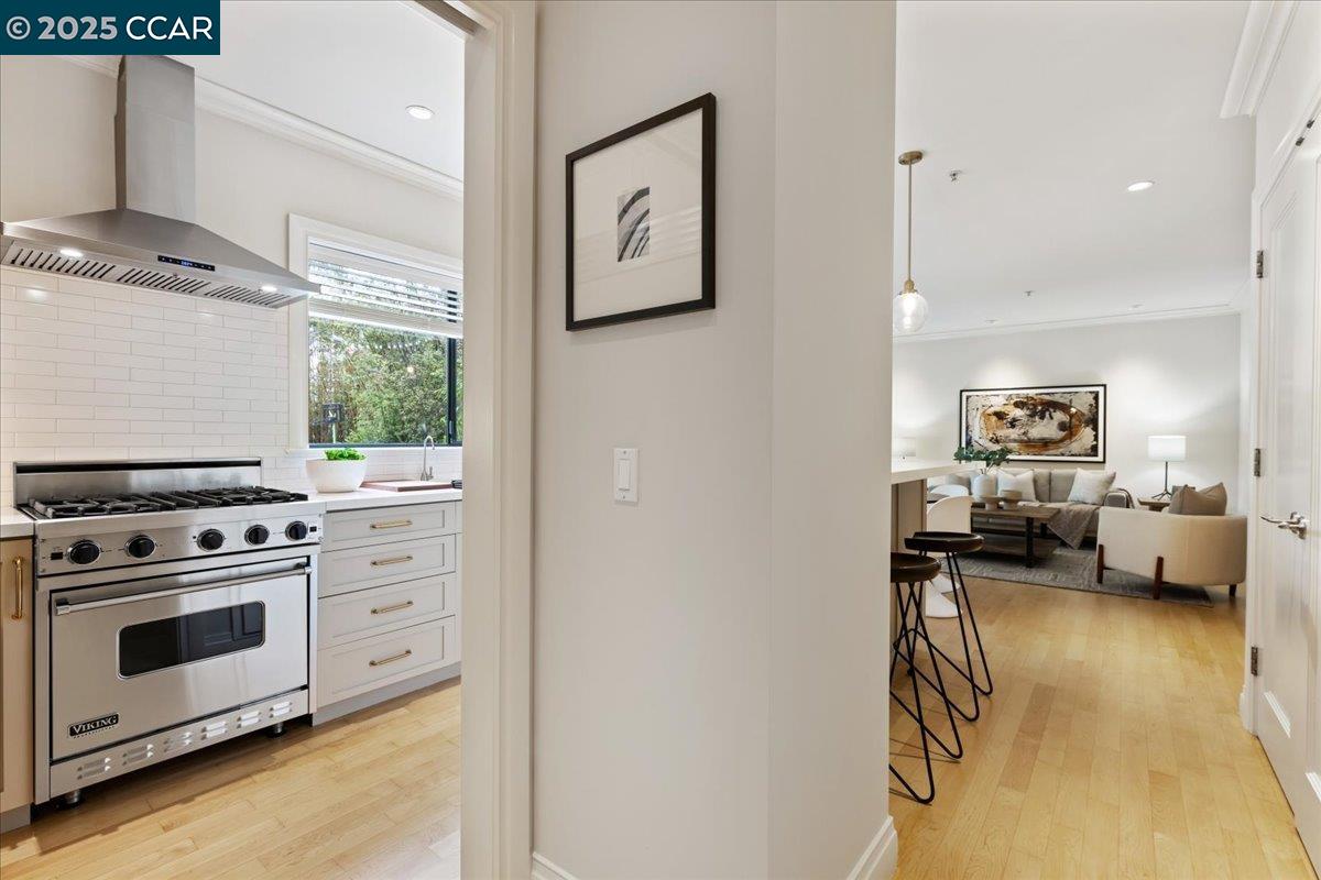 Detail Gallery Image 5 of 33 For 1300 7th Avenue #1,  San Francisco,  CA 94122 - 2 Beds | 1/1 Baths