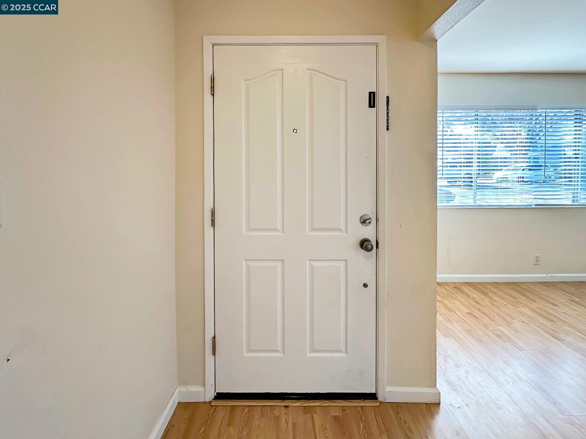 Photo #2: 41111594 Listing 