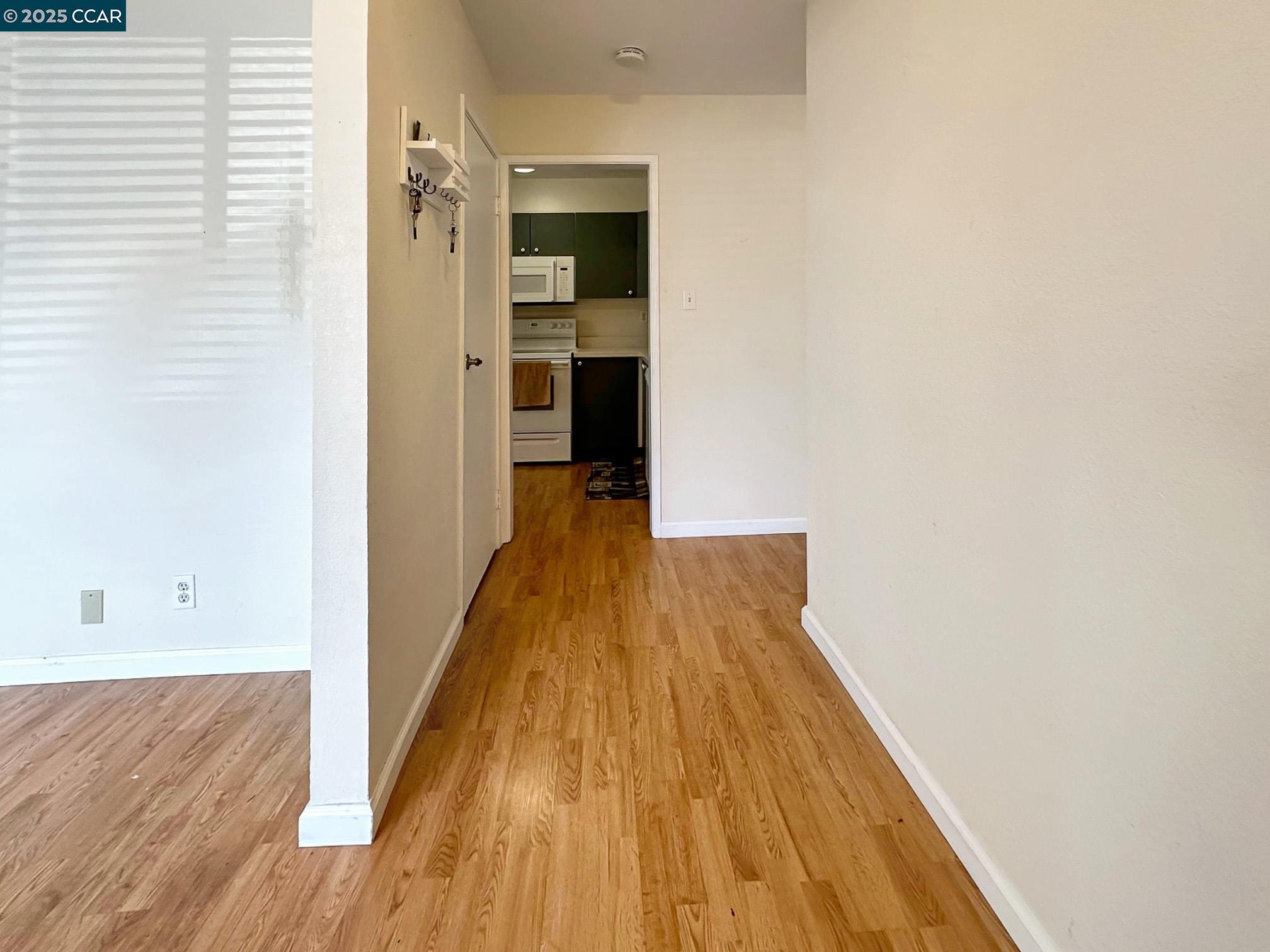 Photo #6: 41111594 Listing 