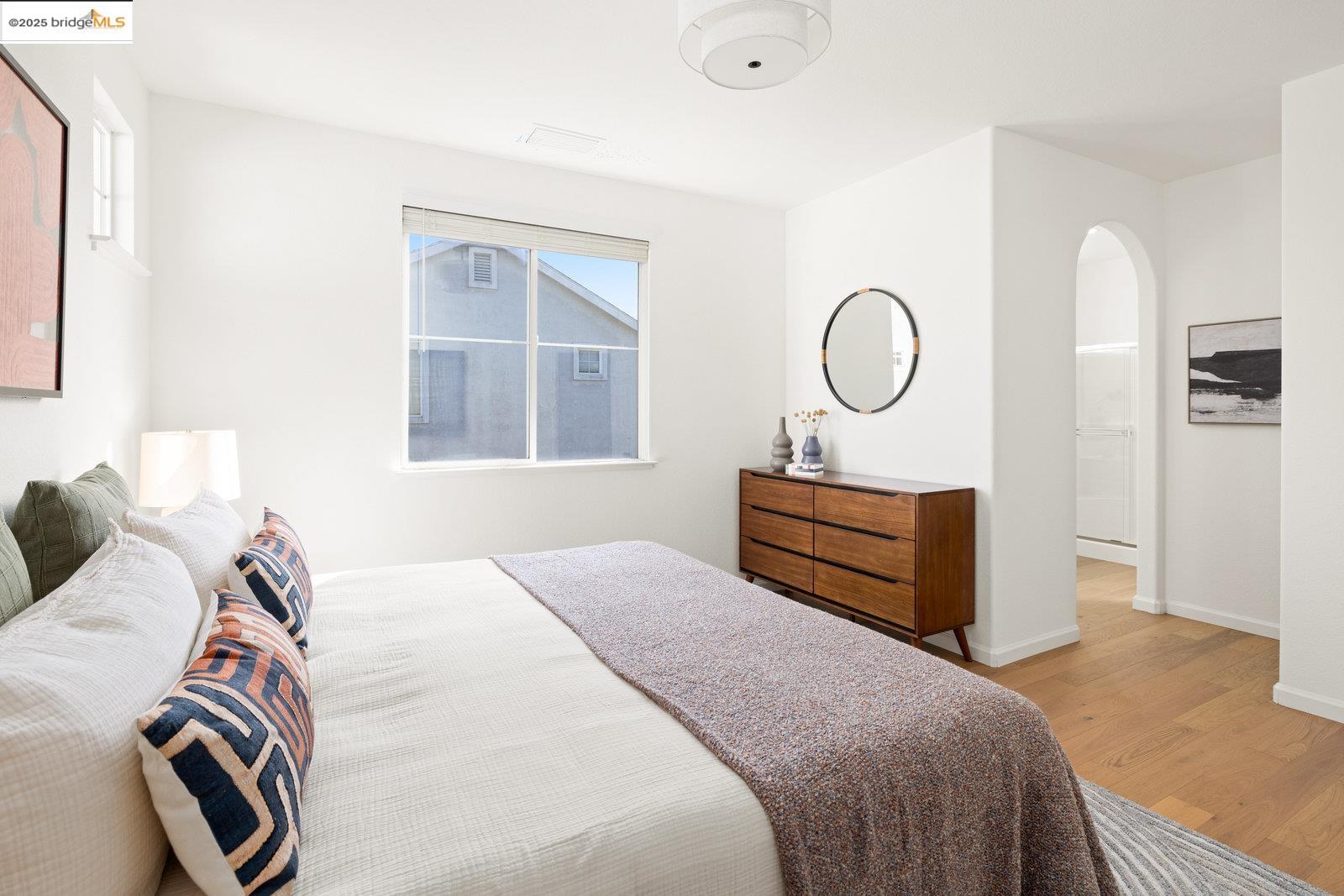 Detail Gallery Image 18 of 50 For 8 Sanderling Ct, Alameda,  CA 94501 - 4 Beds | 2/1 Baths