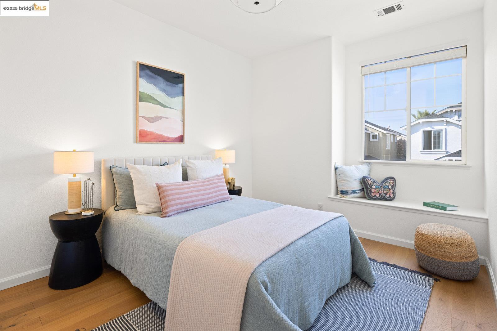 Detail Gallery Image 28 of 50 For 8 Sanderling Ct, Alameda,  CA 94501 - 4 Beds | 2/1 Baths