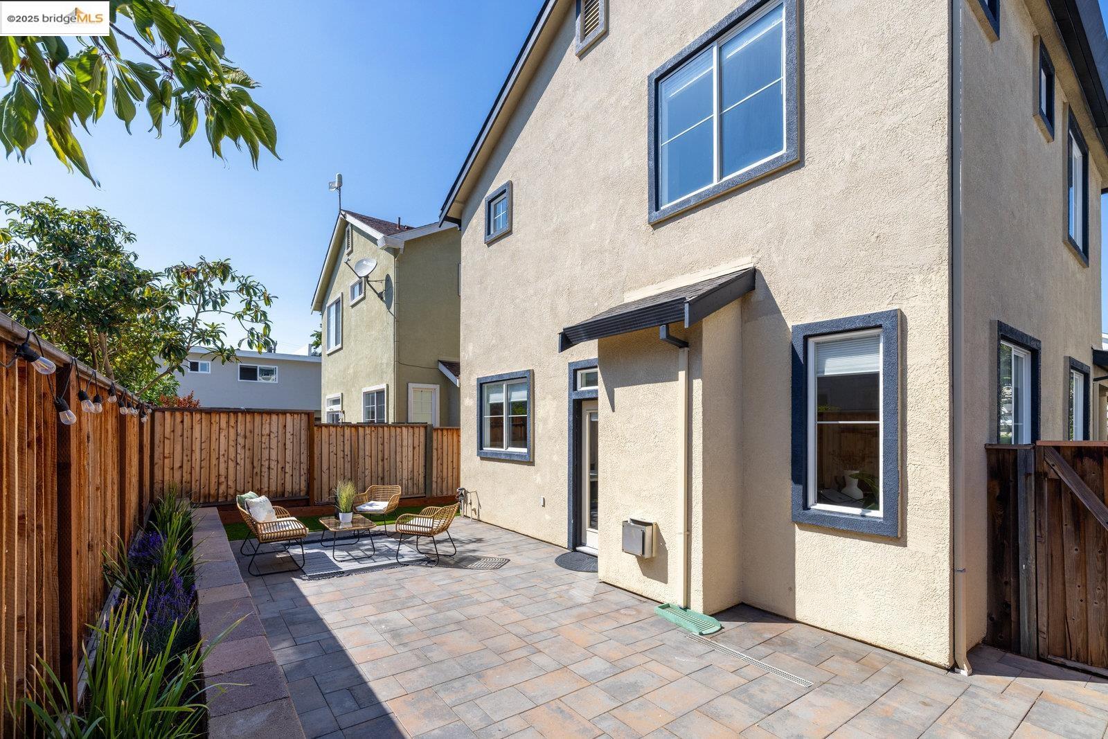 Detail Gallery Image 34 of 50 For 8 Sanderling Ct, Alameda,  CA 94501 - 4 Beds | 2/1 Baths