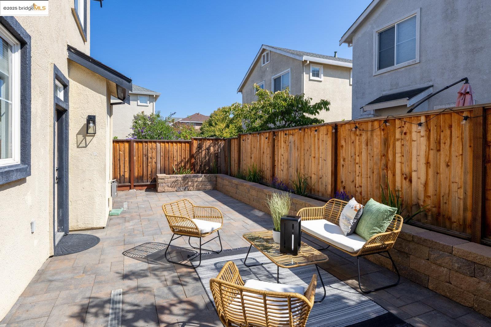 Detail Gallery Image 38 of 50 For 8 Sanderling Ct, Alameda,  CA 94501 - 4 Beds | 2/1 Baths